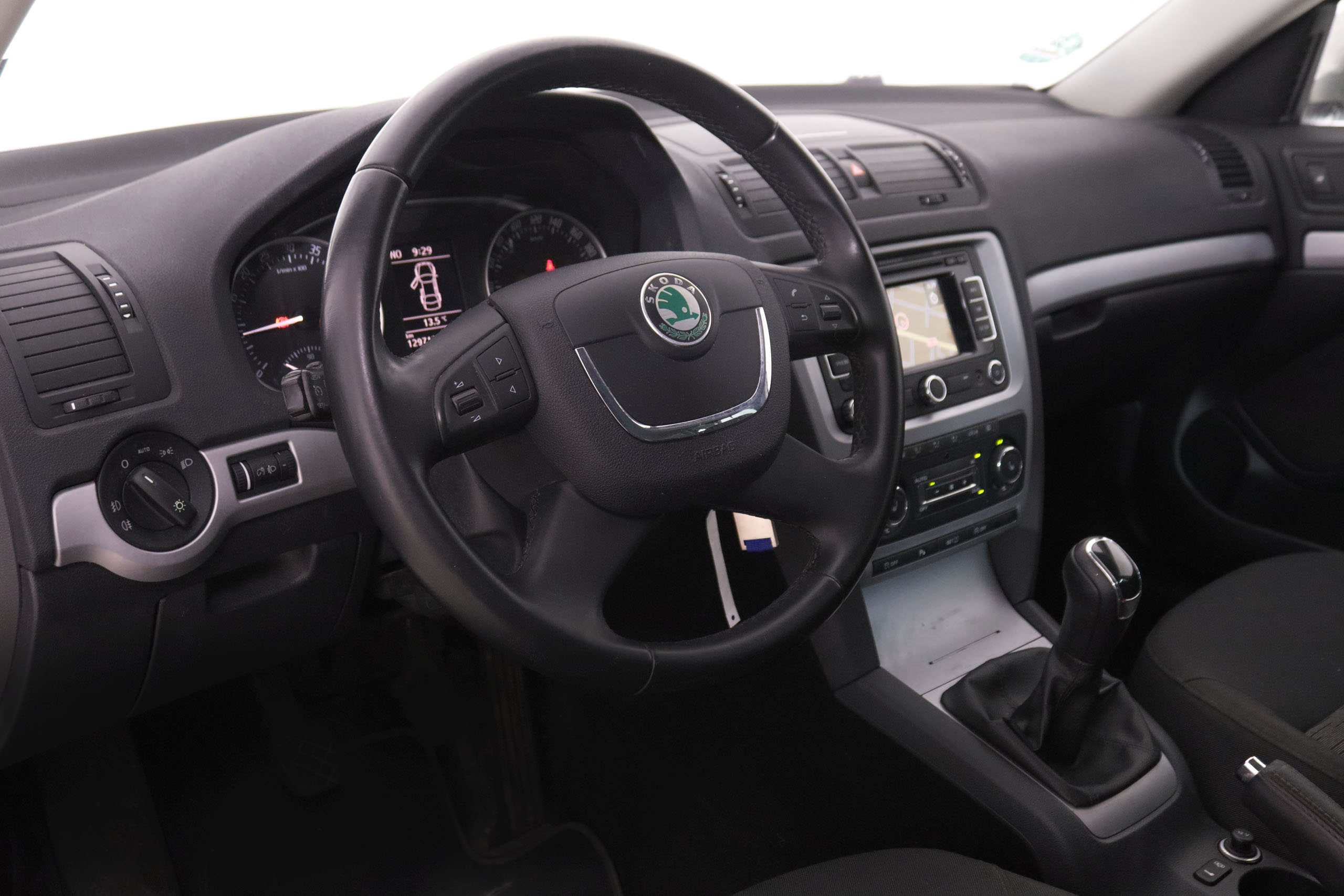 Skoda Octavia 1.6 TDI COMBI 105CV 5P # NAVY, PARKTRONIC foto 14