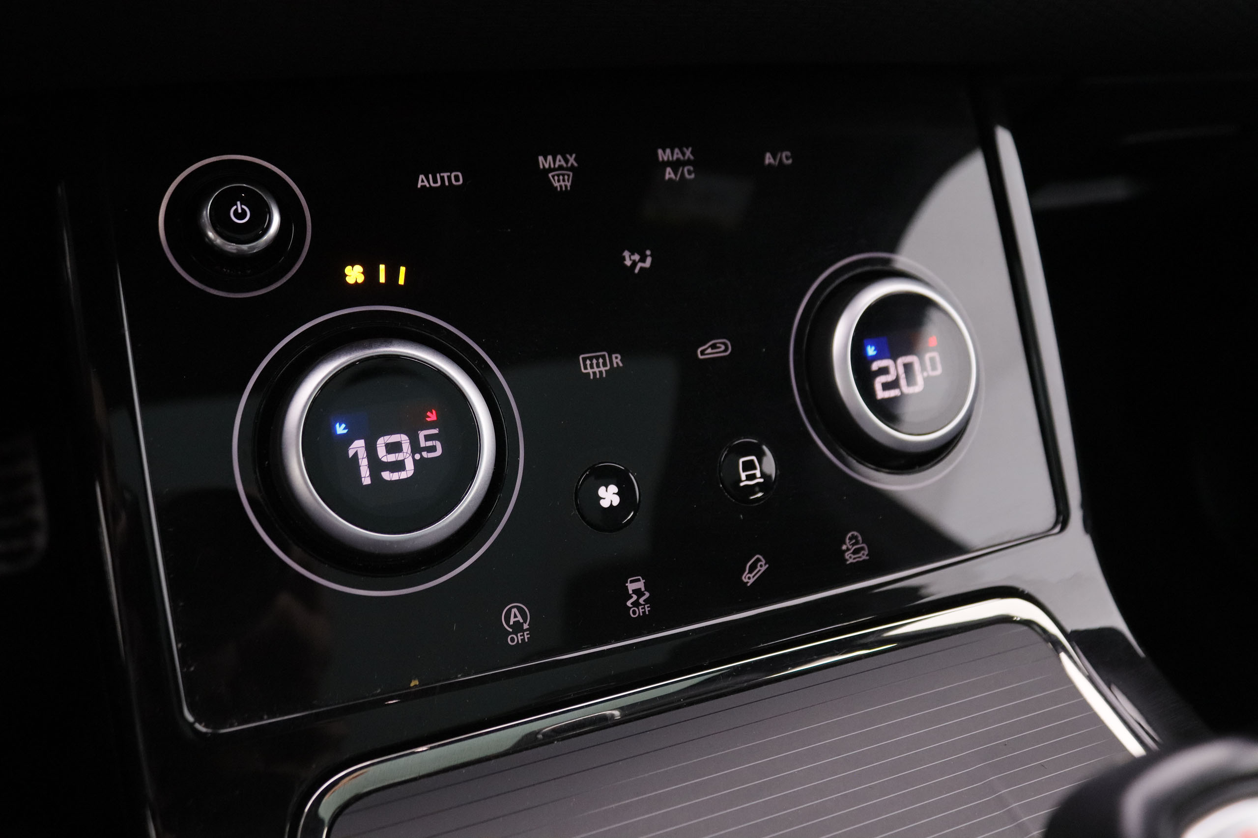 Land Rover Range Rover Evoque 2.0D MHEV R-DYNAMIC 4X4 AUTO 163CV 5P # IVA DEDUCIBLE, OPCIONES POR 2973€, CUERO, TECHO PANORAMICO foto 27