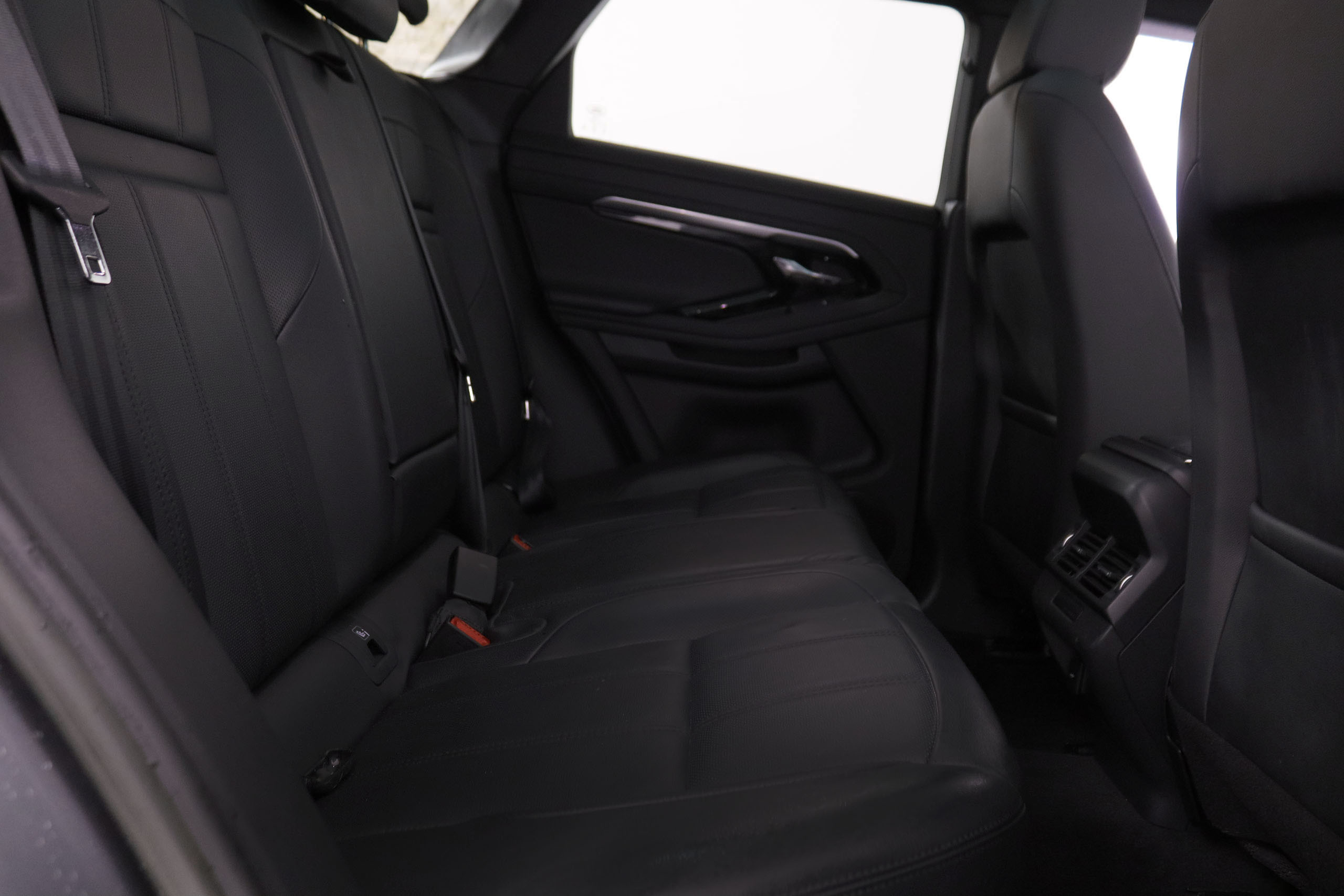 Land Rover Range Rover Evoque 2.0D MHEV R-DYNAMIC 4X4 AUTO 163CV 5P # IVA DEDUCIBLE, OPCIONES POR 2973€, CUERO, TECHO PANORAMICO foto 35