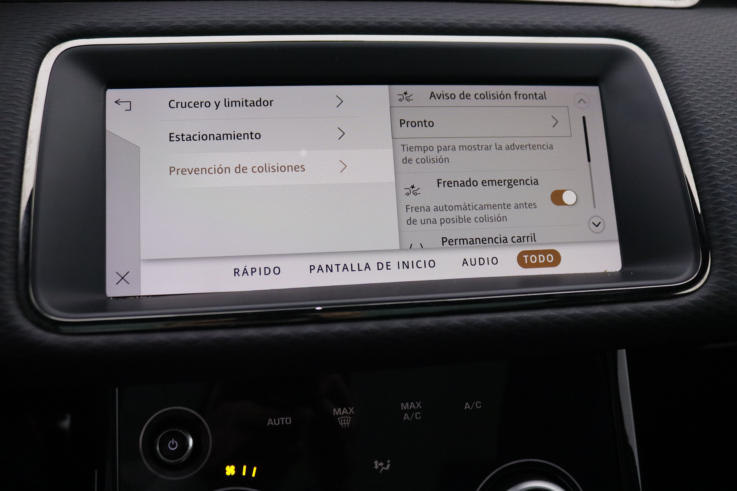 Land Rover Range Rover Evoque 2.0D MHEV R-DYNAMIC 4X4 AUTO 163CV 5P # IVA DEDUCIBLE, OPCIONES POR 2973€, CUERO, TECHO PANORAMICO foto 25