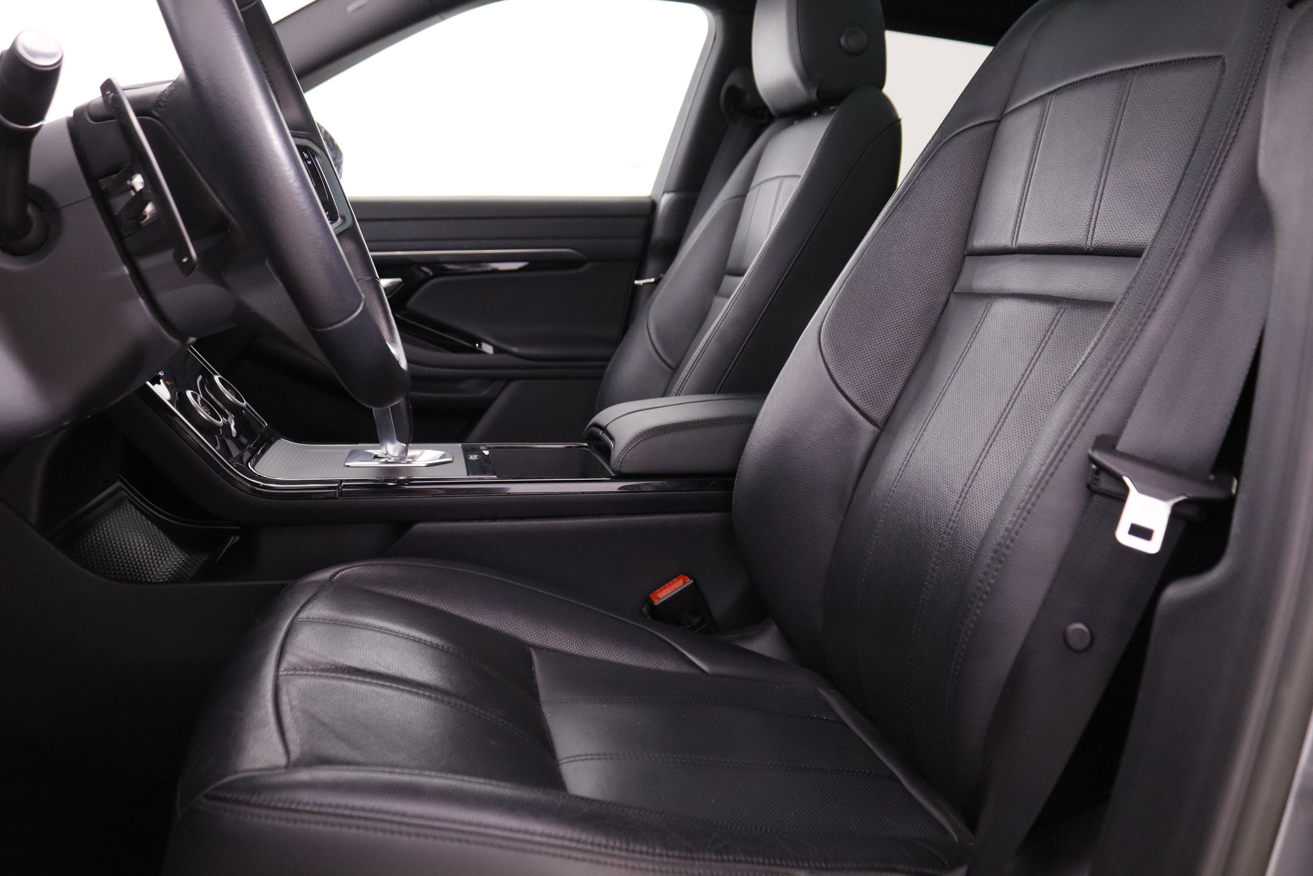 Land Rover Range Rover Evoque 2.0D MHEV R-DYNAMIC 4X4 AUTO 163CV 5P # IVA DEDUCIBLE, OPCIONES POR 2973€, CUERO, TECHO PANORAMICO foto 31