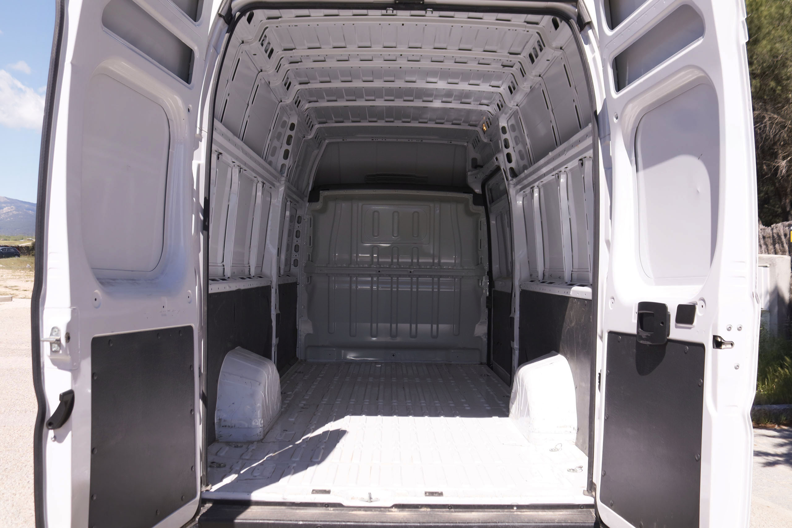 Citroen Jumper 2.2 BLUE HDI L4H3 HEAVY FURGON 140CV 3P # IVA DEDUCIBLE, PARKTRONIC foto 11