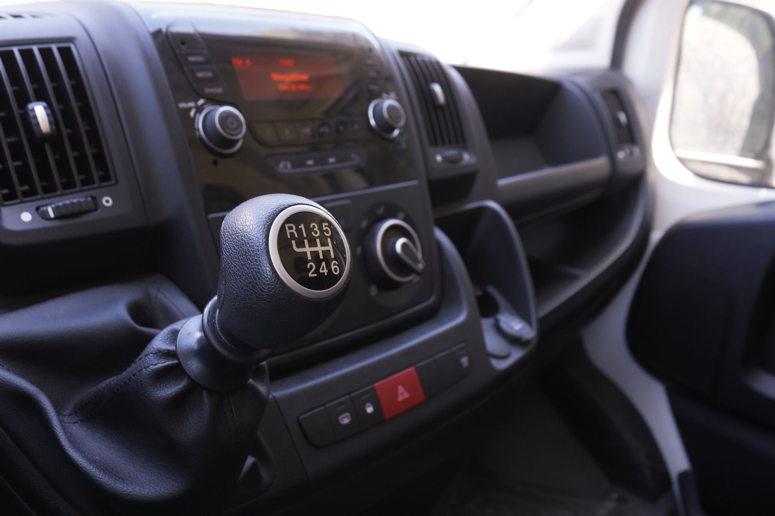 Citroen Jumper 2.2 BLUE HDI L4H3 HEAVY FURGON 140CV 3P # IVA DEDUCIBLE, PARKTRONIC foto 23