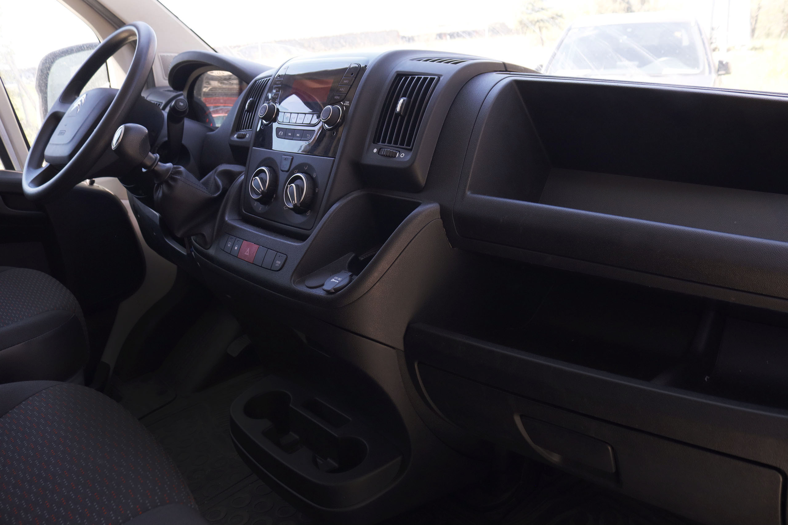 Citroen Jumper 2.2 BLUE HDI L4H3 HEAVY FURGON 140CV 3P # IVA DEDUCIBLE, PARKTRONIC foto 17