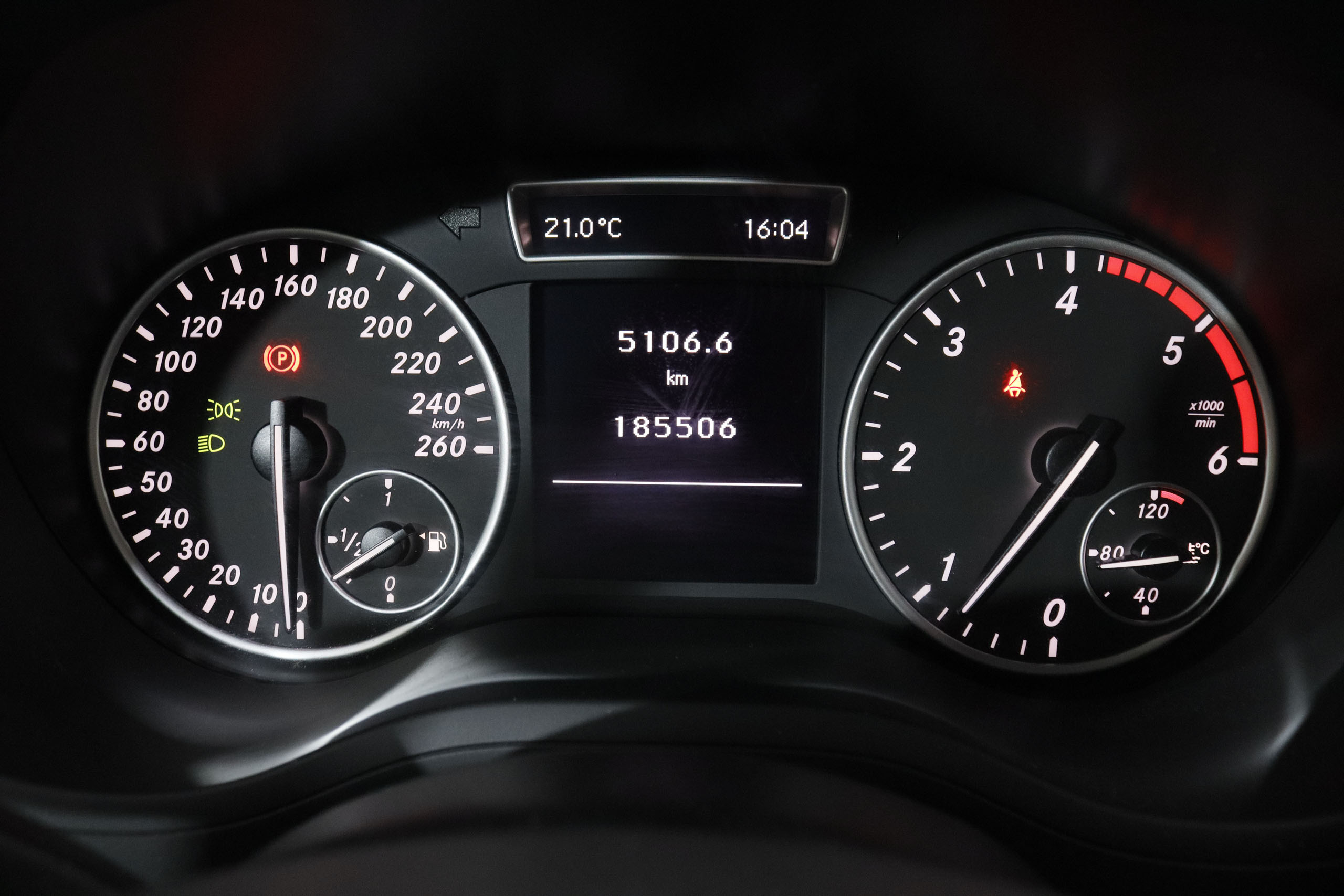 Mercedes-benz B 180 CLASE B B180D 109CV 5P # NAVY, PARKTRONIC foto 17