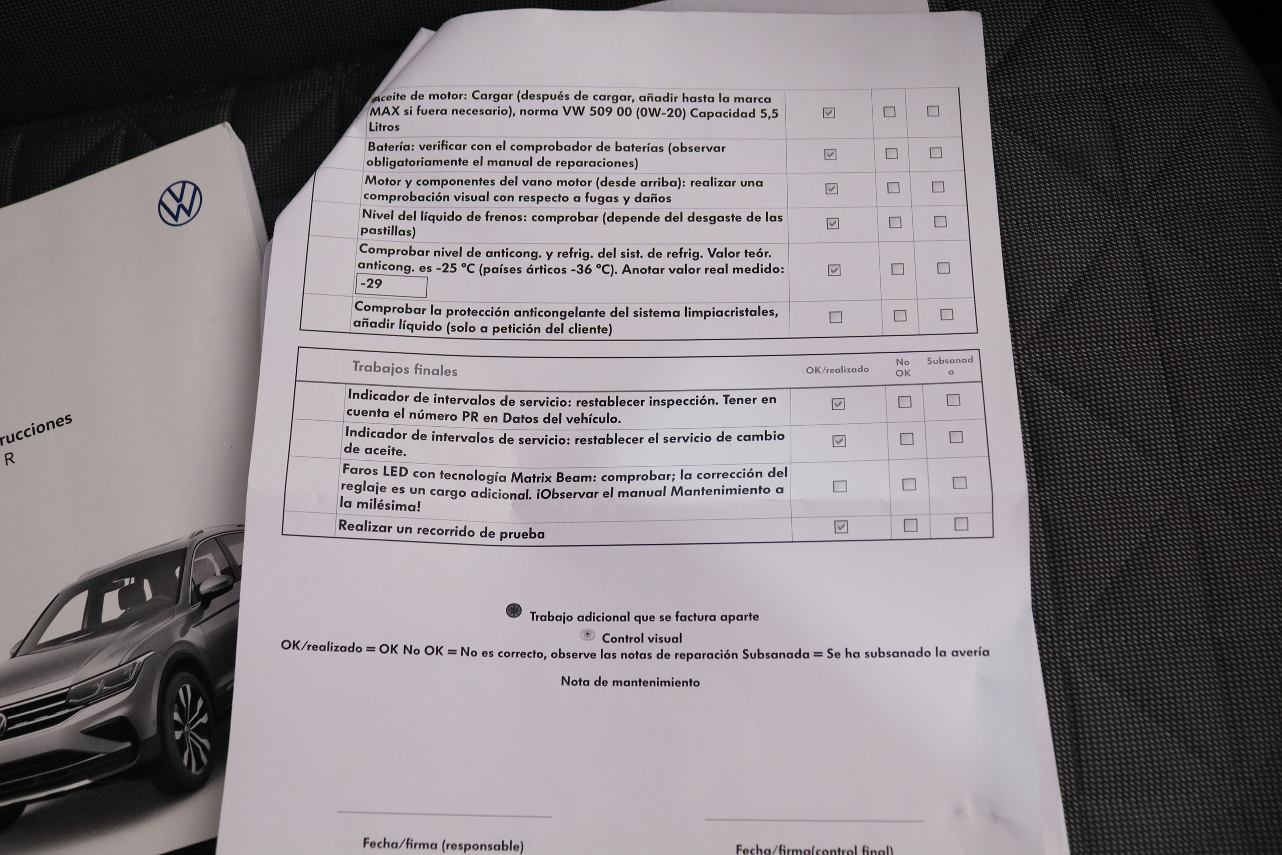 Volkswagen Tiguan 2.0 TDI LIFE 150CV 5P # IVA DEDUCIBLE, NAVY, PARKTRONIC foto 30