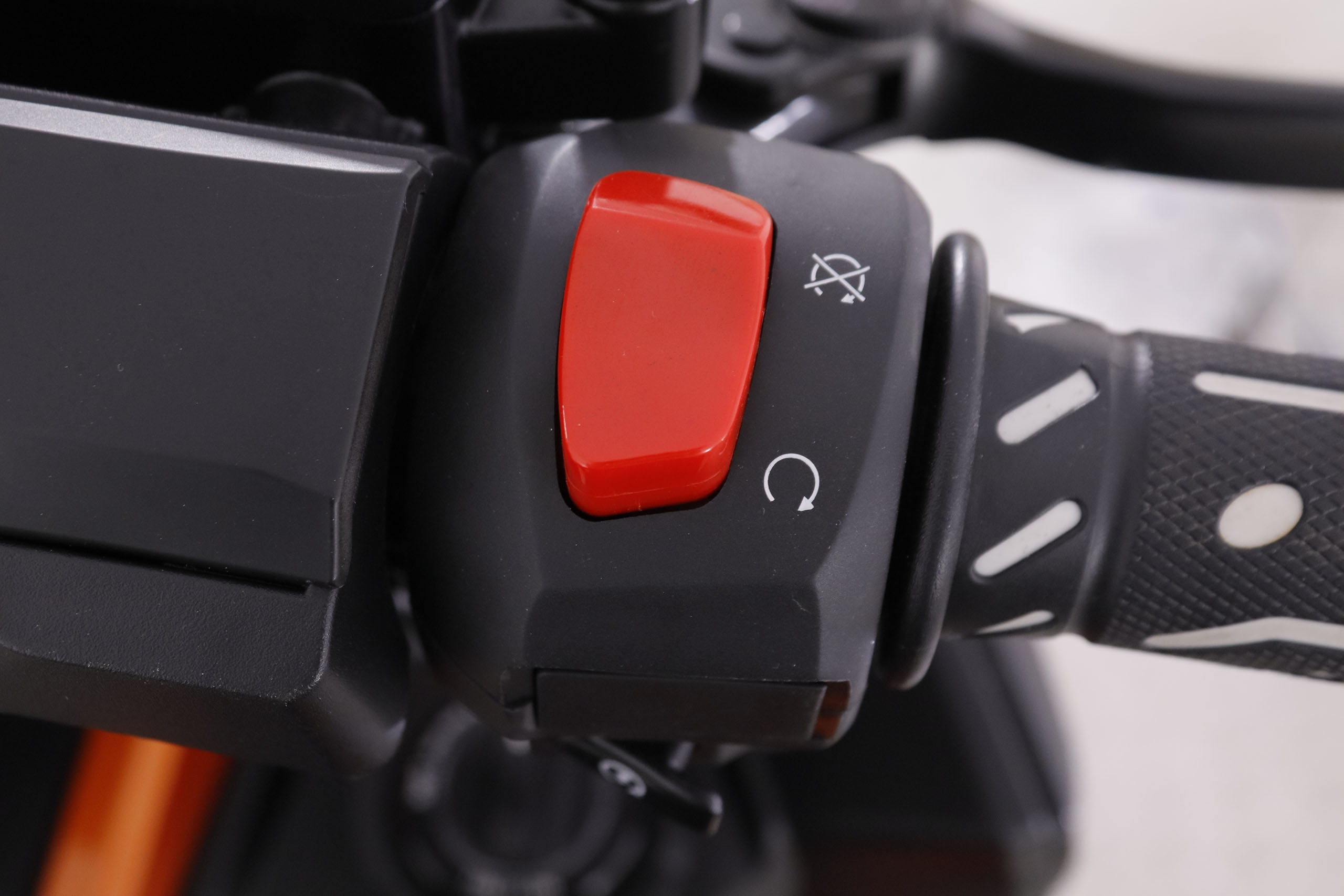 MITT 300 GT MAX 330 GT MAX AUTO 24CV # 3 AÑOS DE GARANTIA, ABS, FAROS LED, BLUETOOTH foto 17