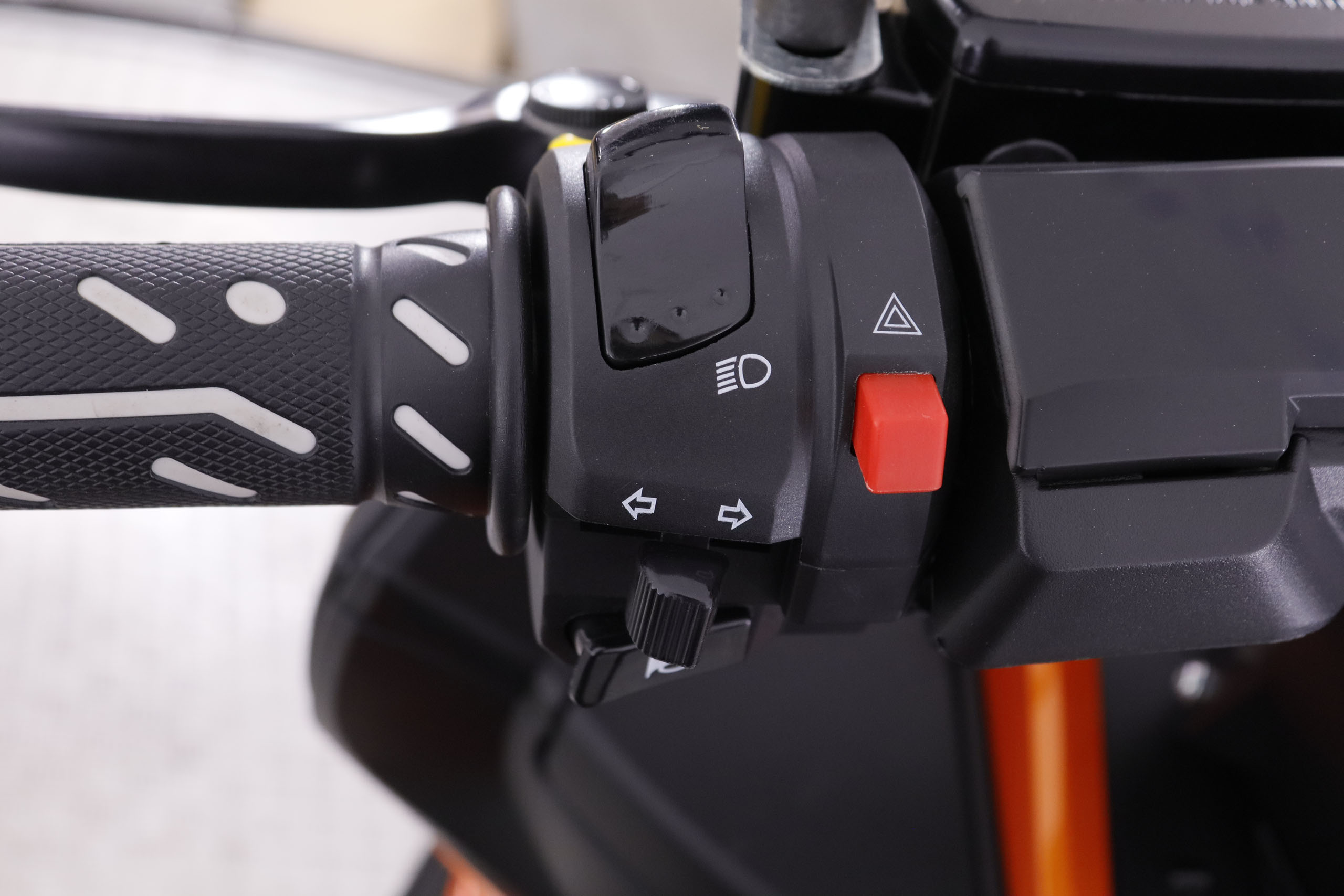 MITT 300 GT MAX 330 GT MAX AUTO 24CV # 3 AÑOS DE GARANTIA, ABS, FAROS LED, BLUETOOTH foto 15