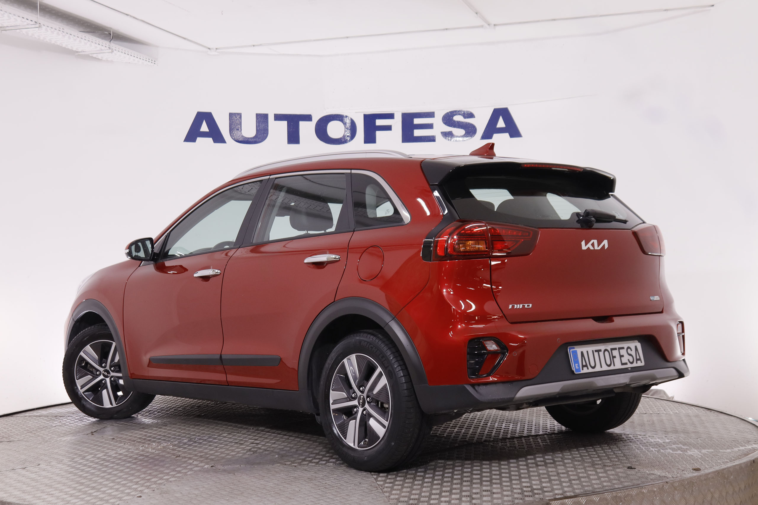 Kia Niro 1.6 HEV GDI DRIVE AUTO 141CV 5P # IVA DEDUCIBLE, NAVY, PARKTRONIC foto 7