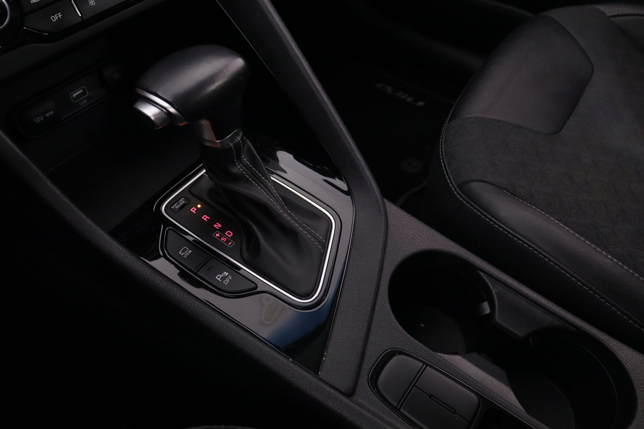 Kia Niro 1.6 HEV GDI DRIVE AUTO 141CV 5P # IVA DEDUCIBLE, NAVY, PARKTRONIC foto 23