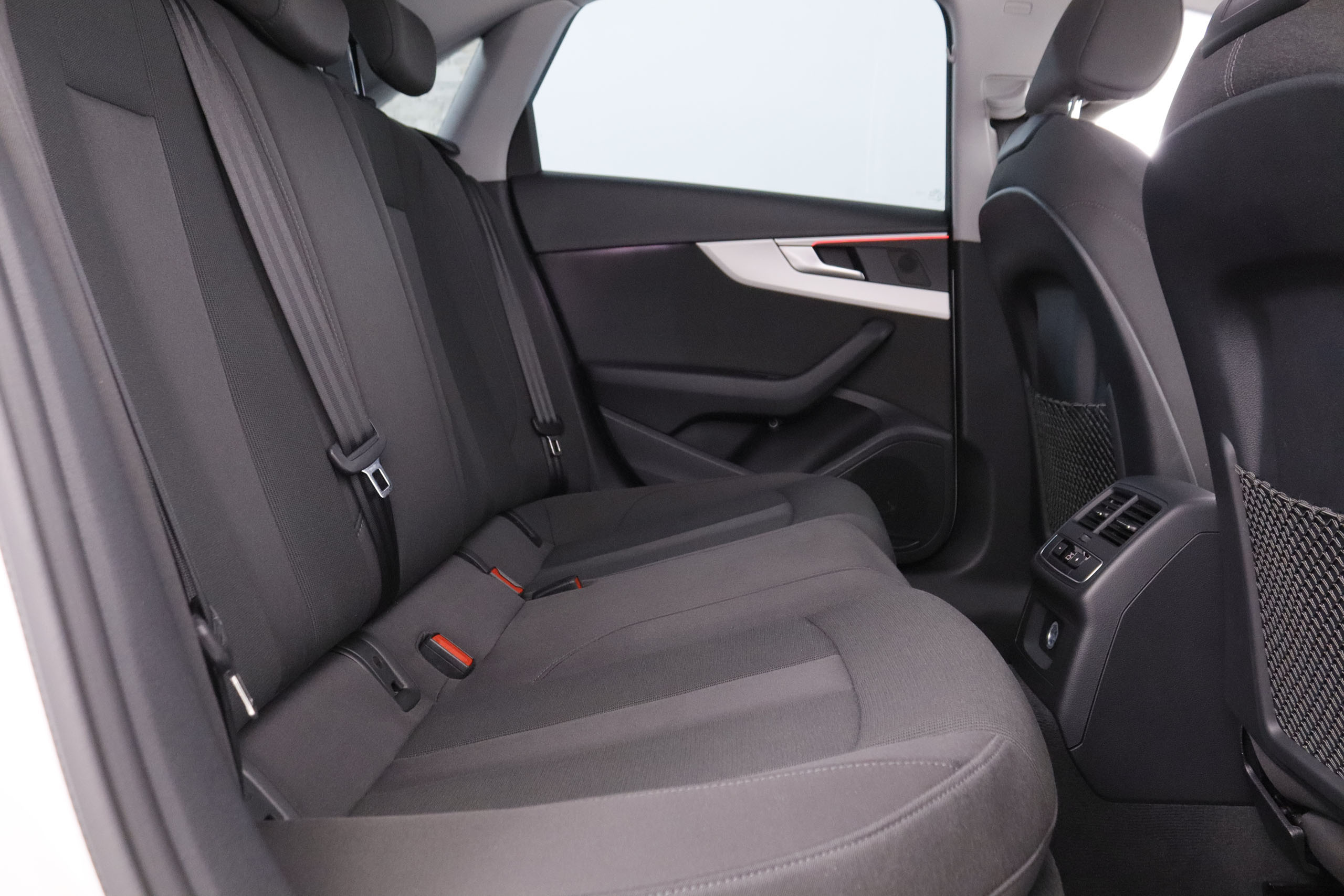 Audi A4 2.0 35 TDI S LINE AUTO 163CV MHEV 4P #GARANTIA HASTA 12/2026 NAVY, PARKTRONIC foto 32