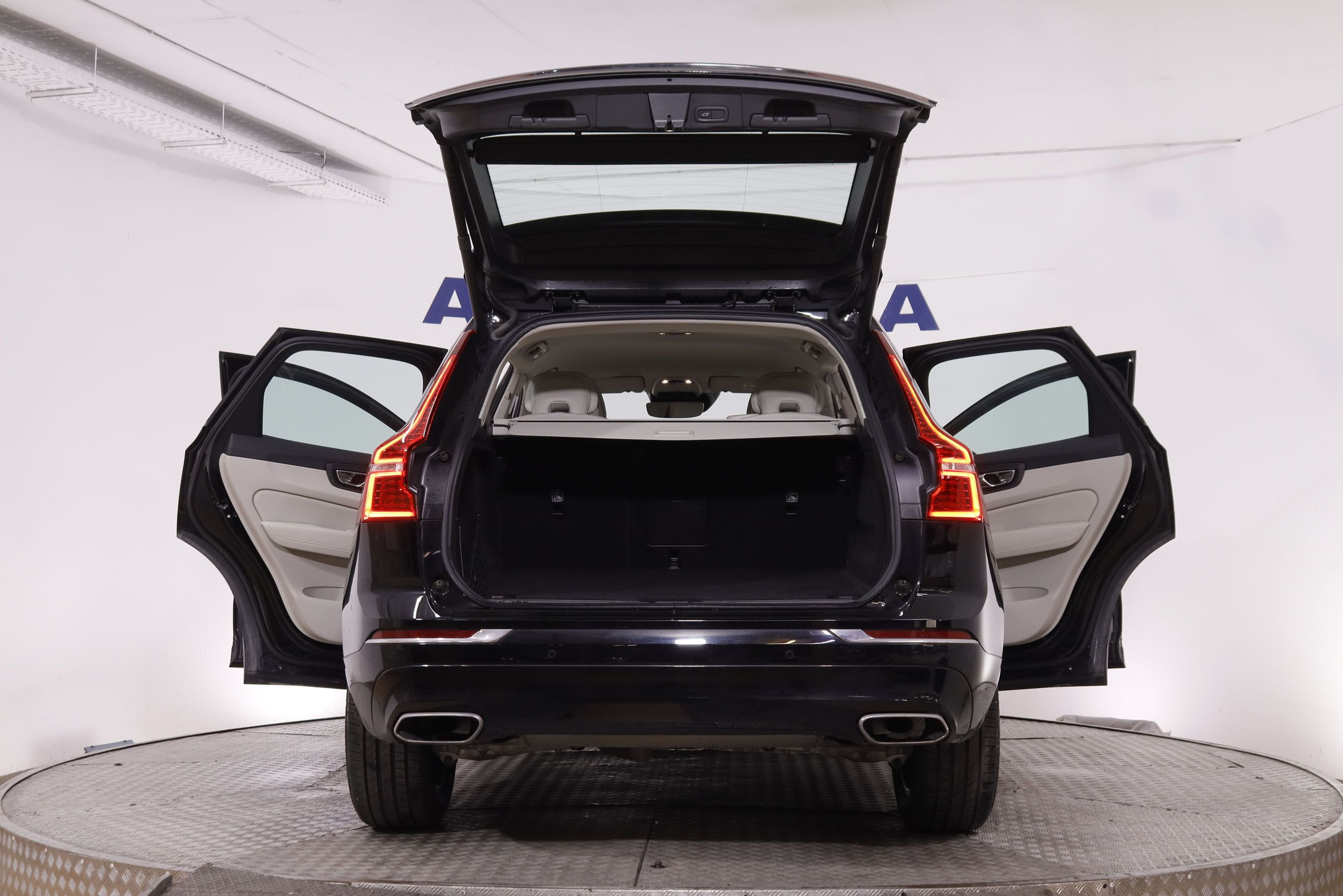 Volvo Xc 60 2.0 D4 INCRIPTION AUTO 190CV 5P # CUERO, NAVY, PARKTRONIC foto 10