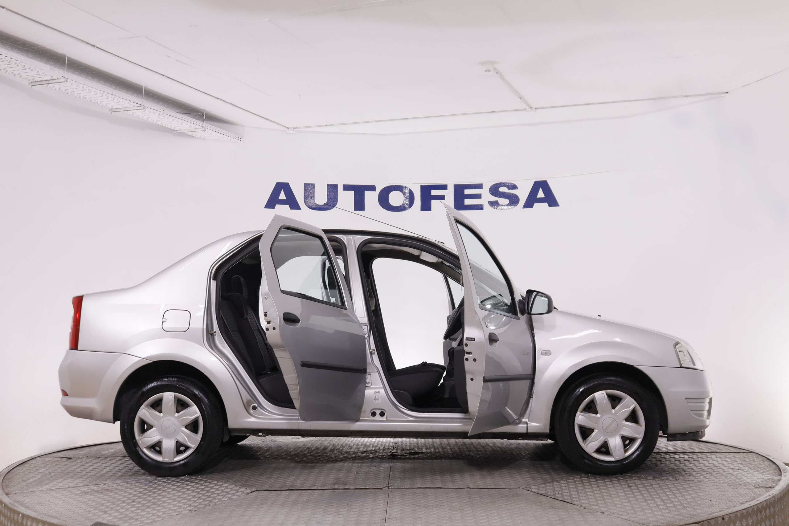 Dacia Logan 1.2 16V 75CV AMBIANCE 4P foto 10