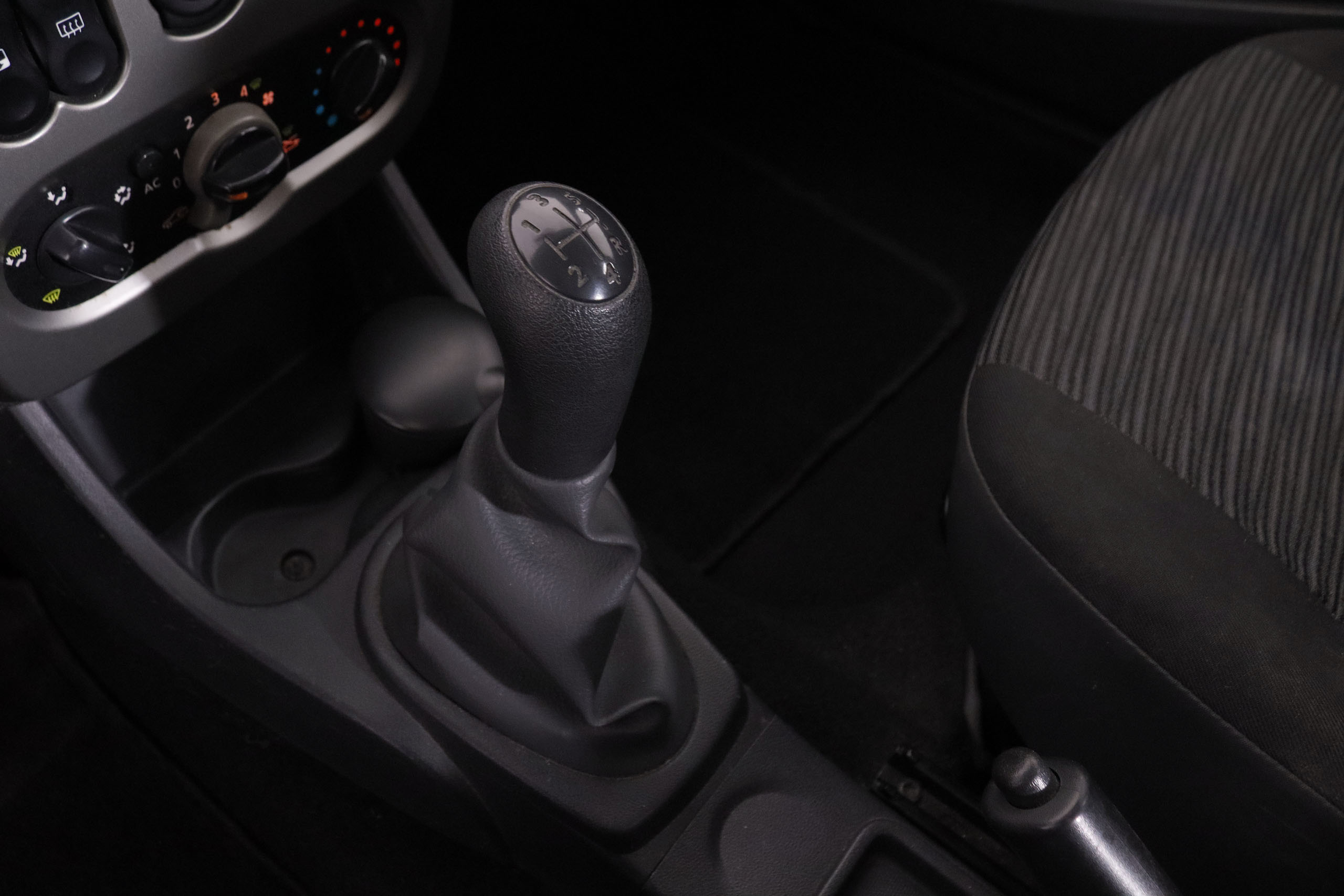 Dacia Logan 1.2 16V 75CV AMBIANCE 4P foto 19