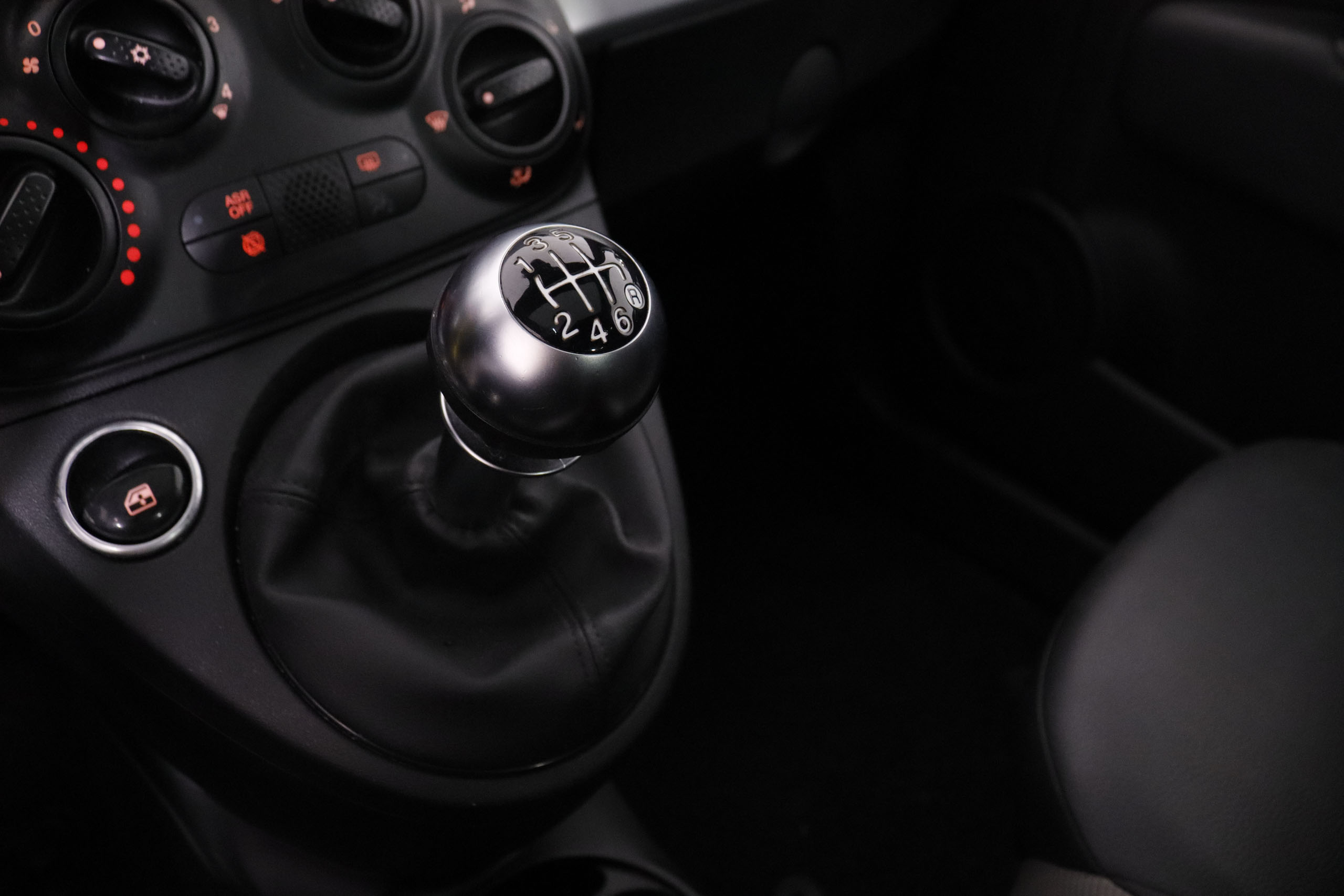 Fiat 500 1.0 MHEV SPORT CONNECT 70CV 3P # TECHO PANORAMICO, PARKTRONIC foto 21