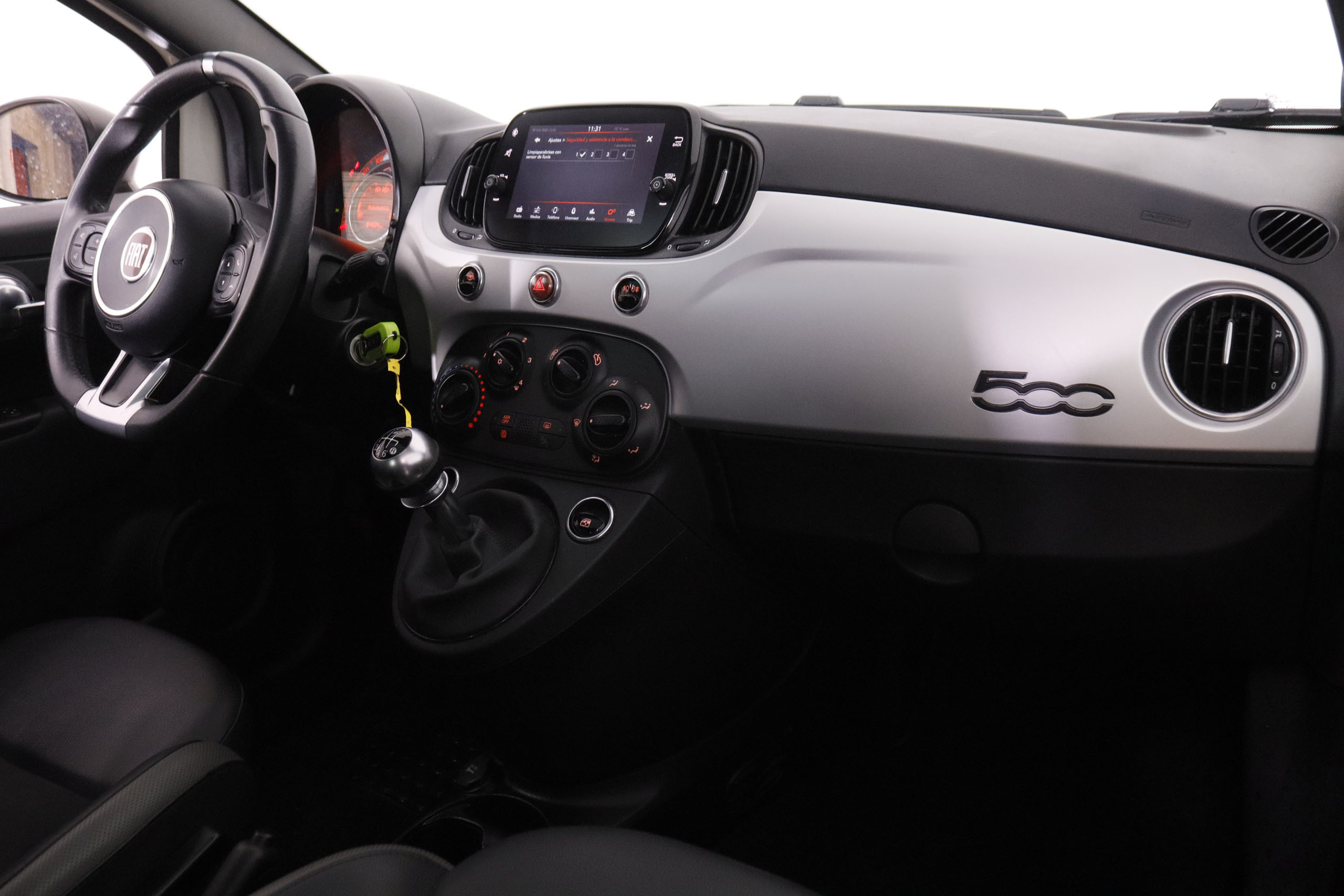 Fiat 500 1.0 MHEV SPORT CONNECT 70CV 3P # TECHO PANORAMICO, PARKTRONIC foto 17