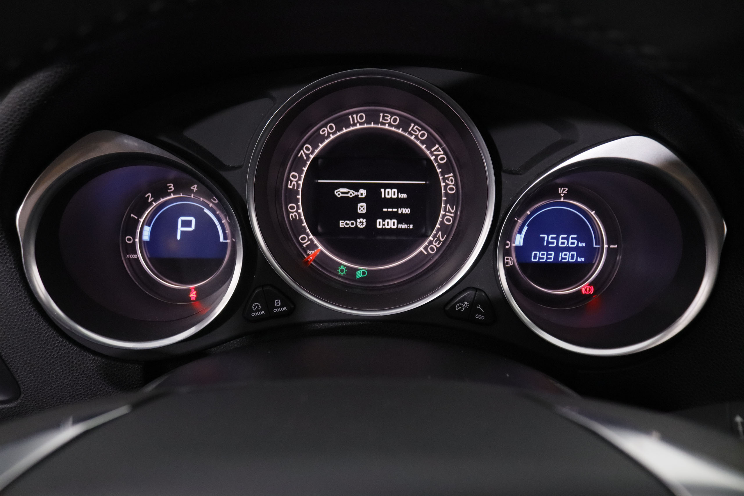 Citroen Ds4 1.6 BLUE HDI EXCLUSIVE AUTO 120CV 5P # NAVY, PARKTRONIC foto 17