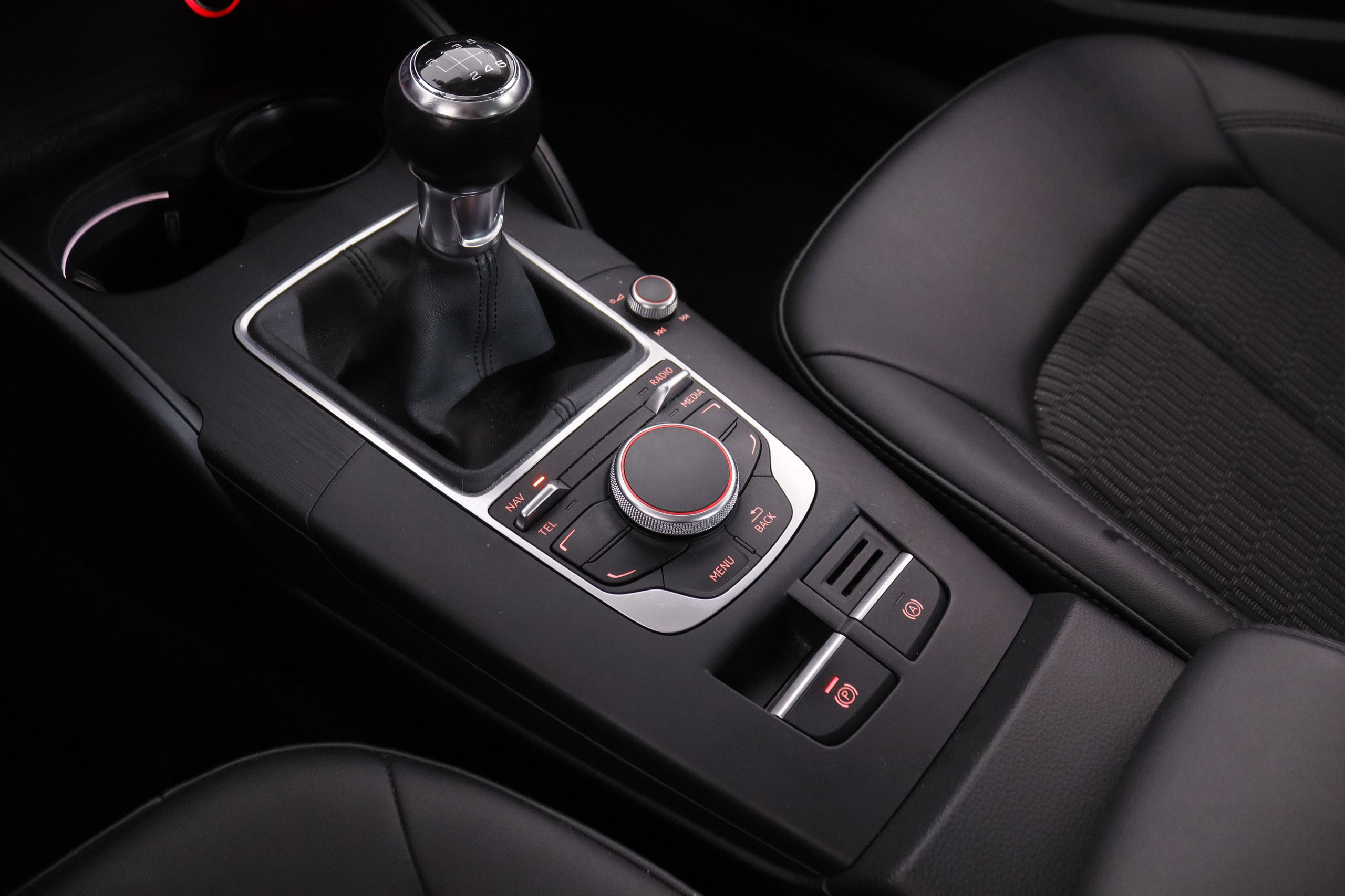 Audi A3 1.4 TFSI SPORTBACK AMBIENTE 125CV 5P # NAVY, PARKTRONIC foto 23