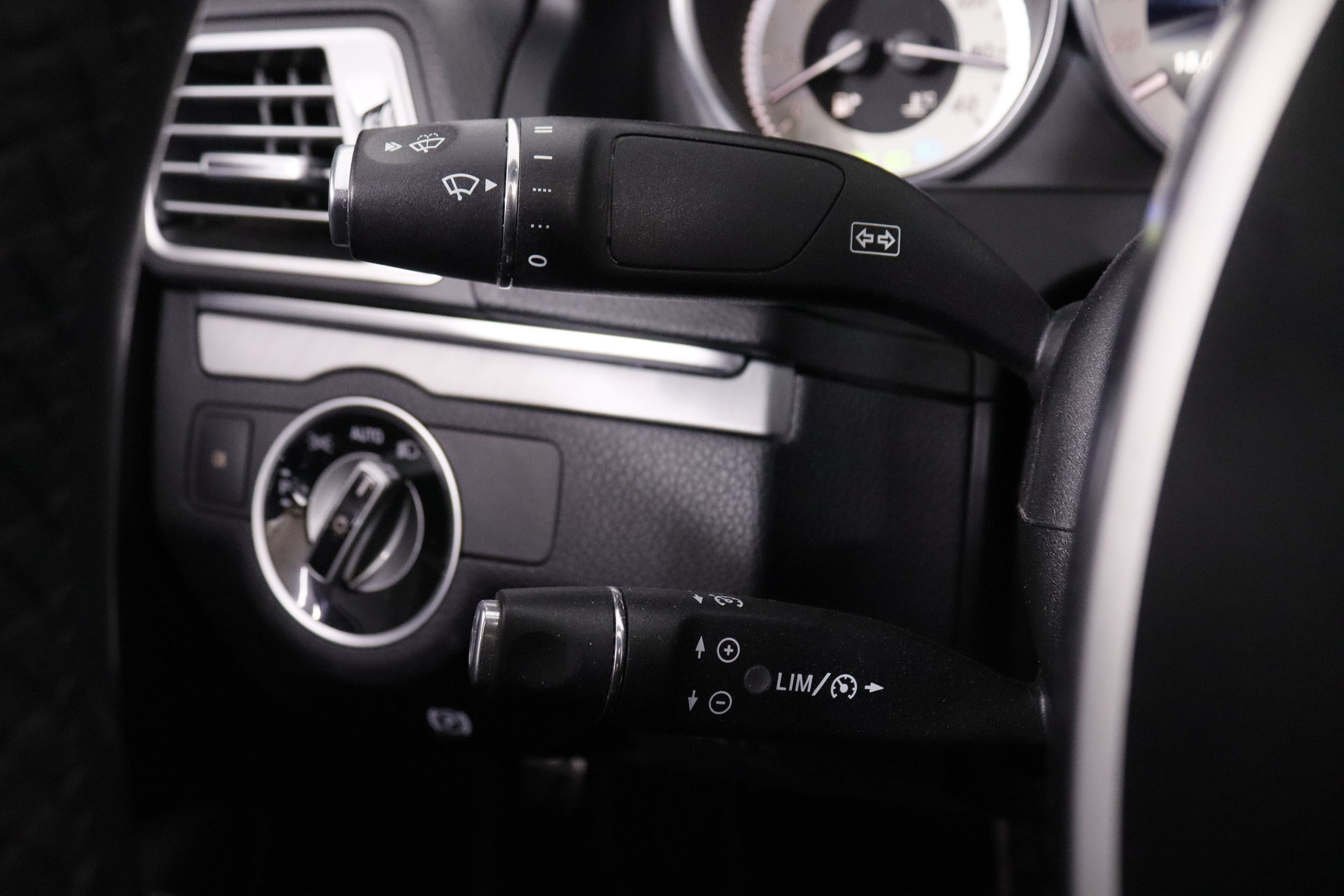 Mercedes-benz E 220 CLASE E E220 CDI AMG LINE CABRIO AUTO 170CV 2P # CUERO, PAQUETE TERMICO foto 22