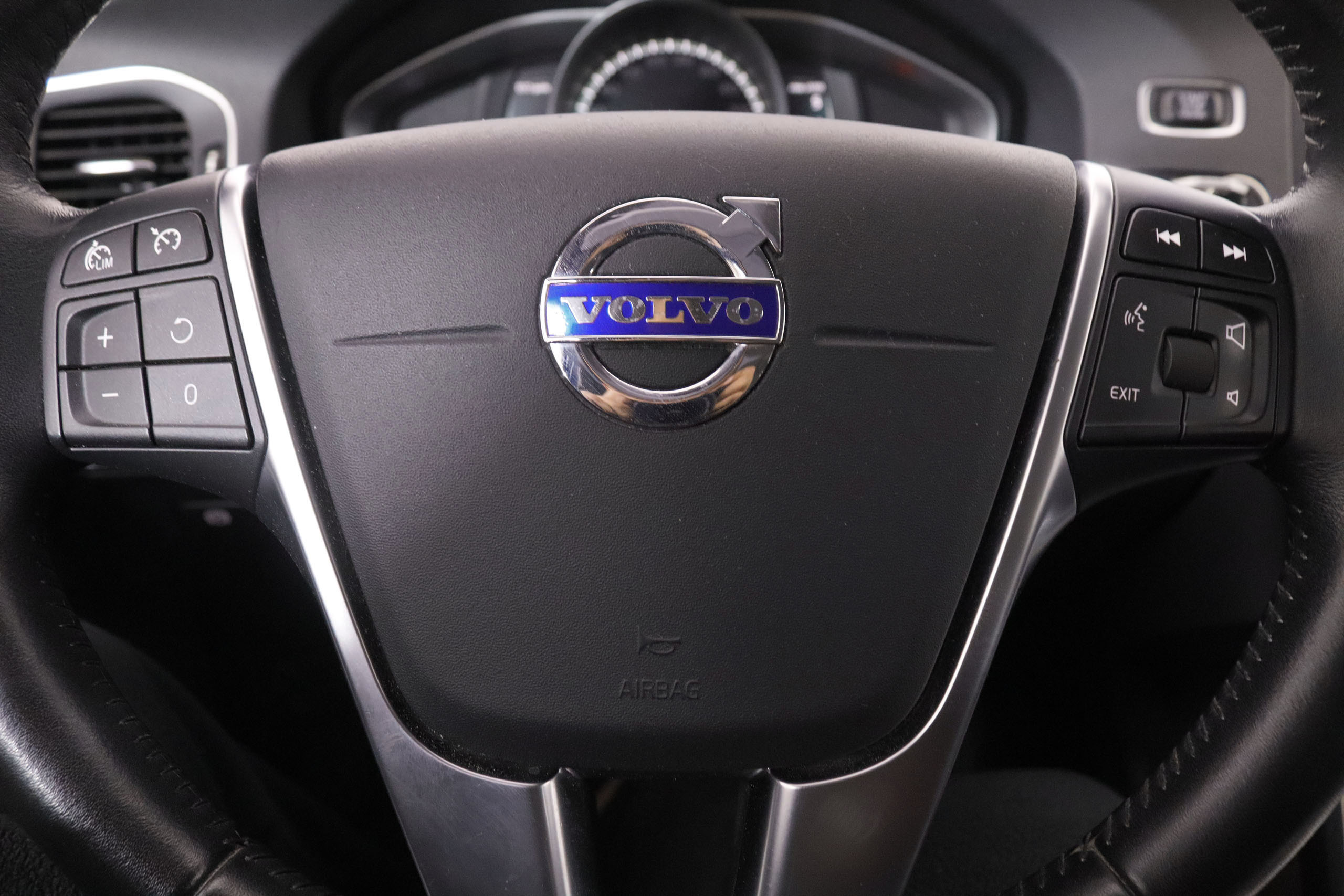 Volvo S60 2.0 D3 MOMENTUM 150CV 4P # NAVY foto 17