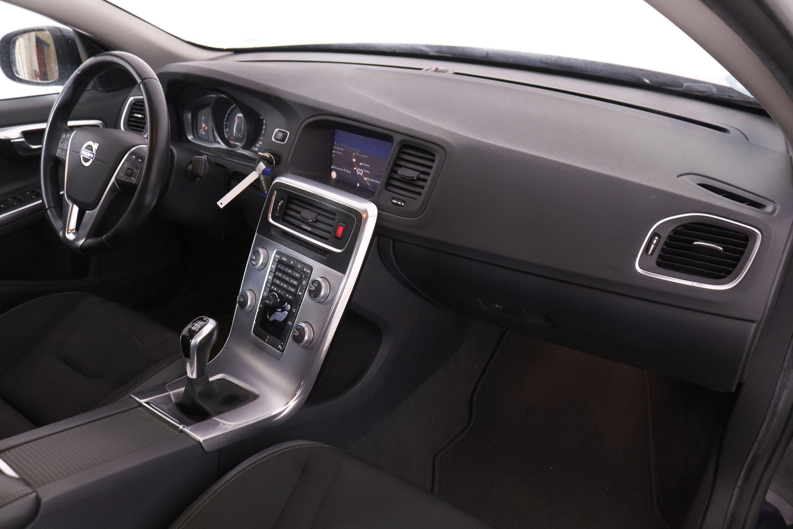 Volvo S60 2.0 D3 MOMENTUM 150CV 4P # NAVY foto 15