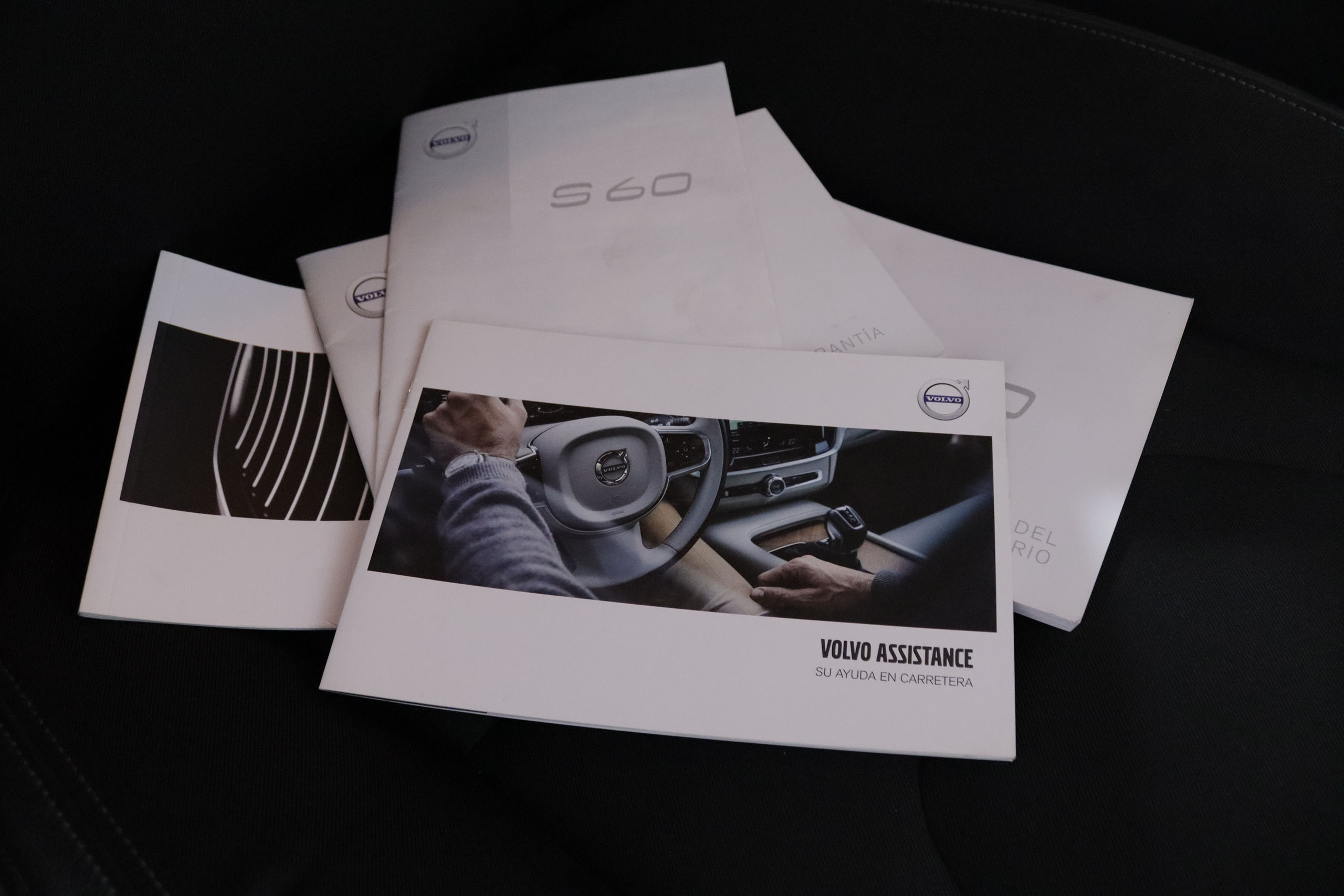 Volvo S60 2.0 D3 MOMENTUM 150CV 4P # NAVY foto 24