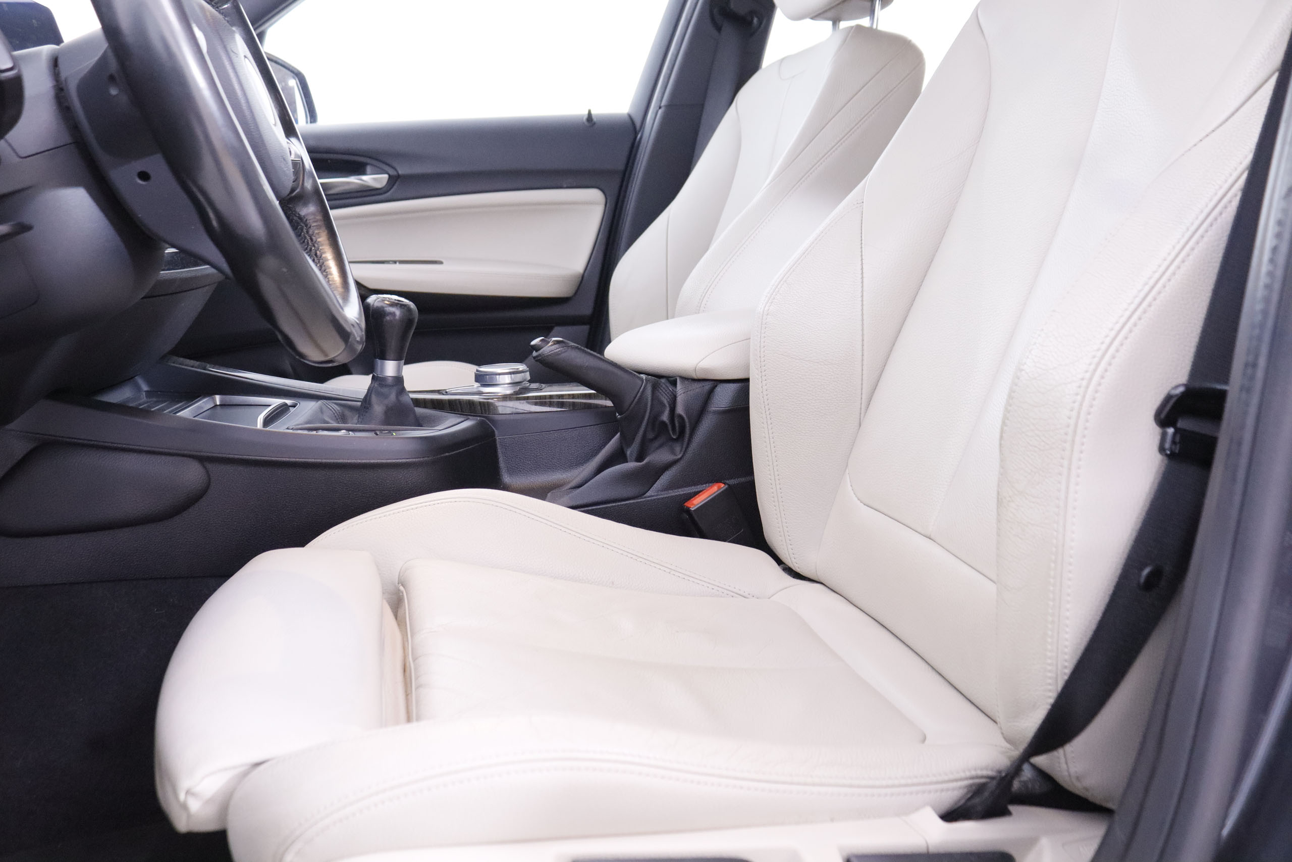 BMW 118 SERIE 1 118I M SPORT 136CV 5P # CUERO, NAVY, PARKTRONIC foto 24