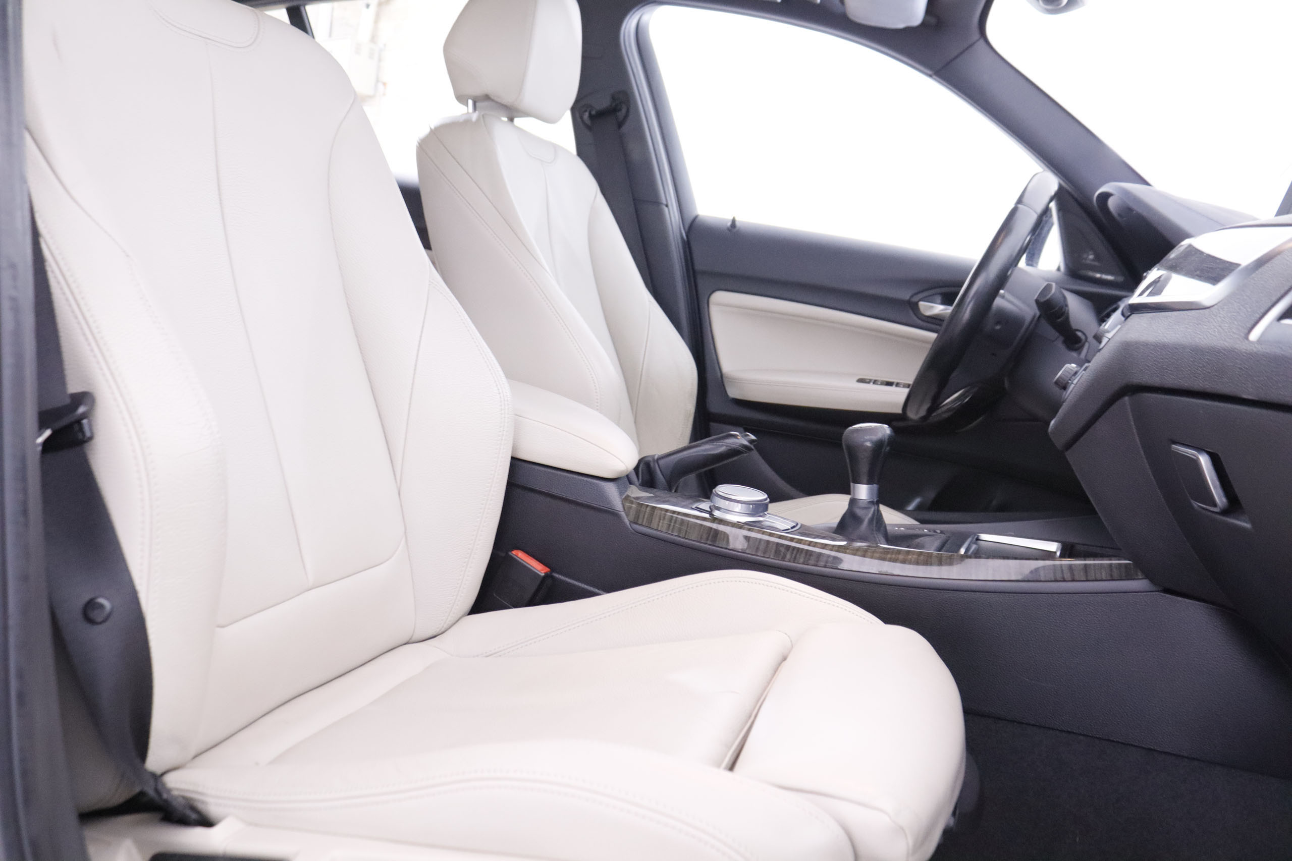 BMW 118 SERIE 1 118I M SPORT 136CV 5P # CUERO, NAVY, PARKTRONIC foto 25