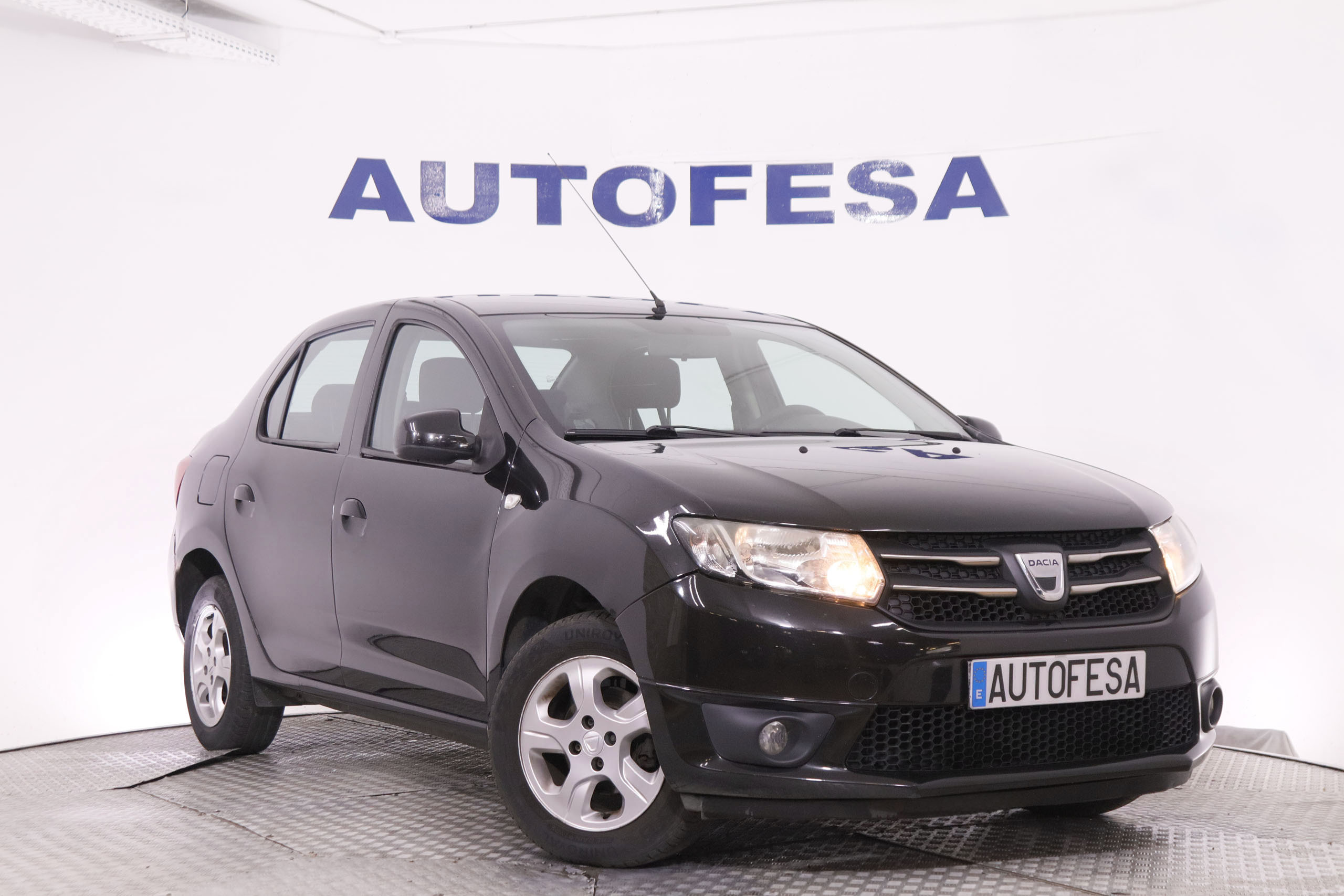Dacia Logan 1.5 TCE LAUREATE 90CV 4P #PARKTRONIC foto 3