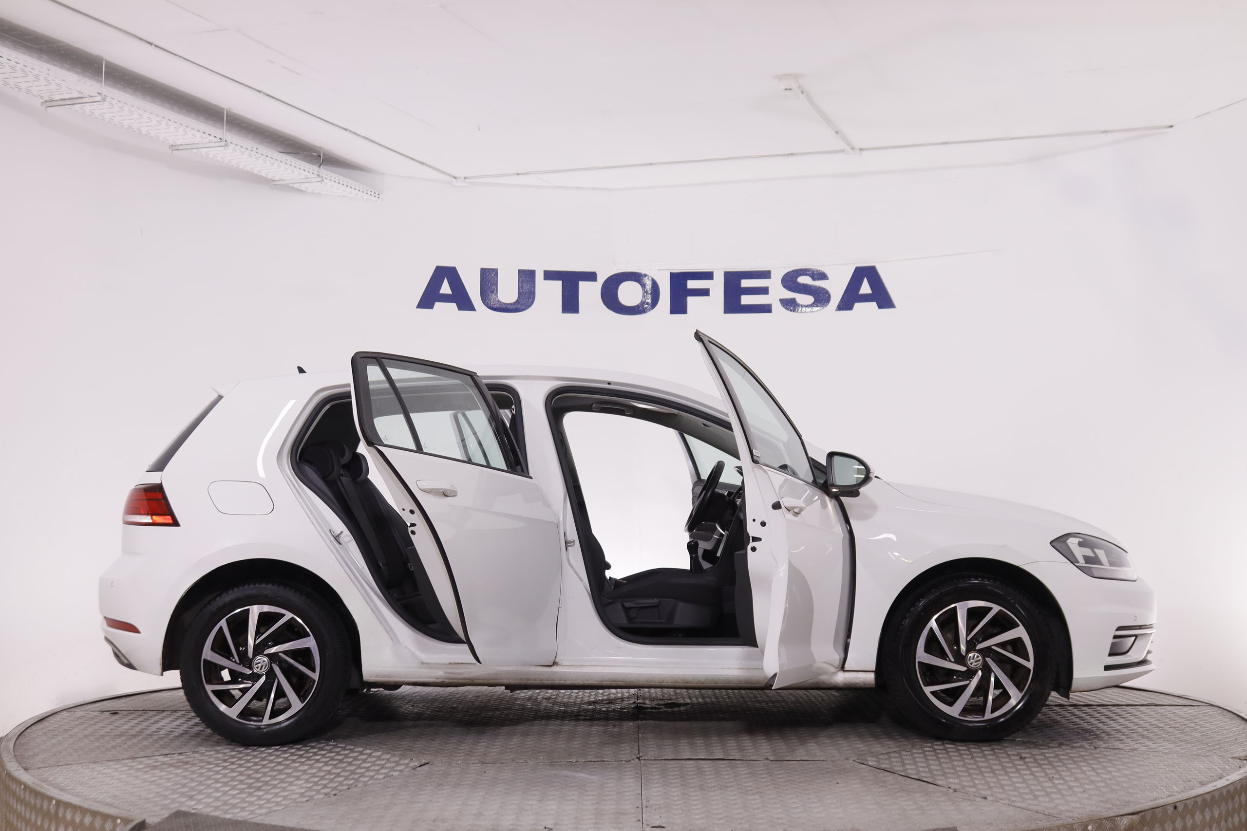 Volkswagen Golf 1.6 TDI ADVANCE 115CV 5P # NAVY, PARKTRONIC foto 10