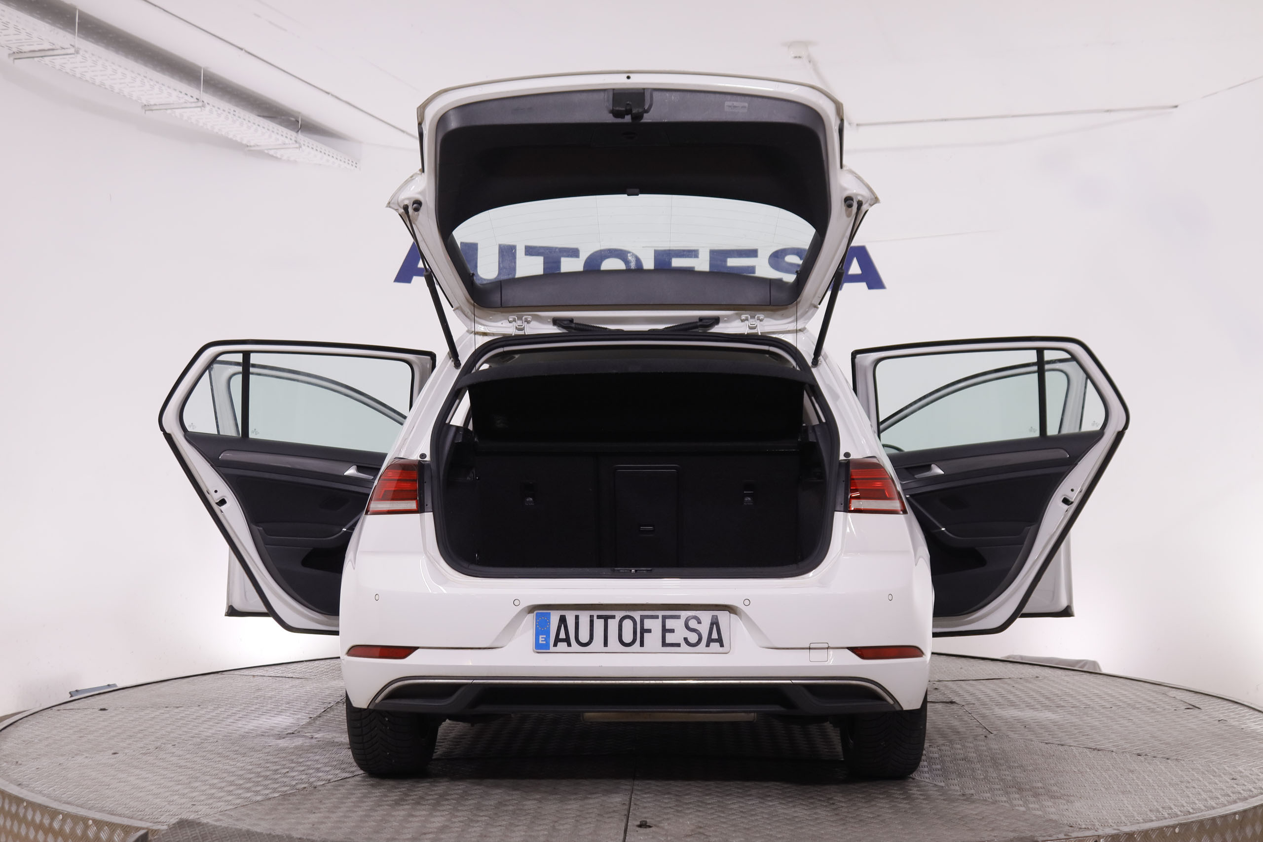 Volkswagen Golf 1.6 TDI ADVANCE 115CV 5P # NAVY, PARKTRONIC foto 11