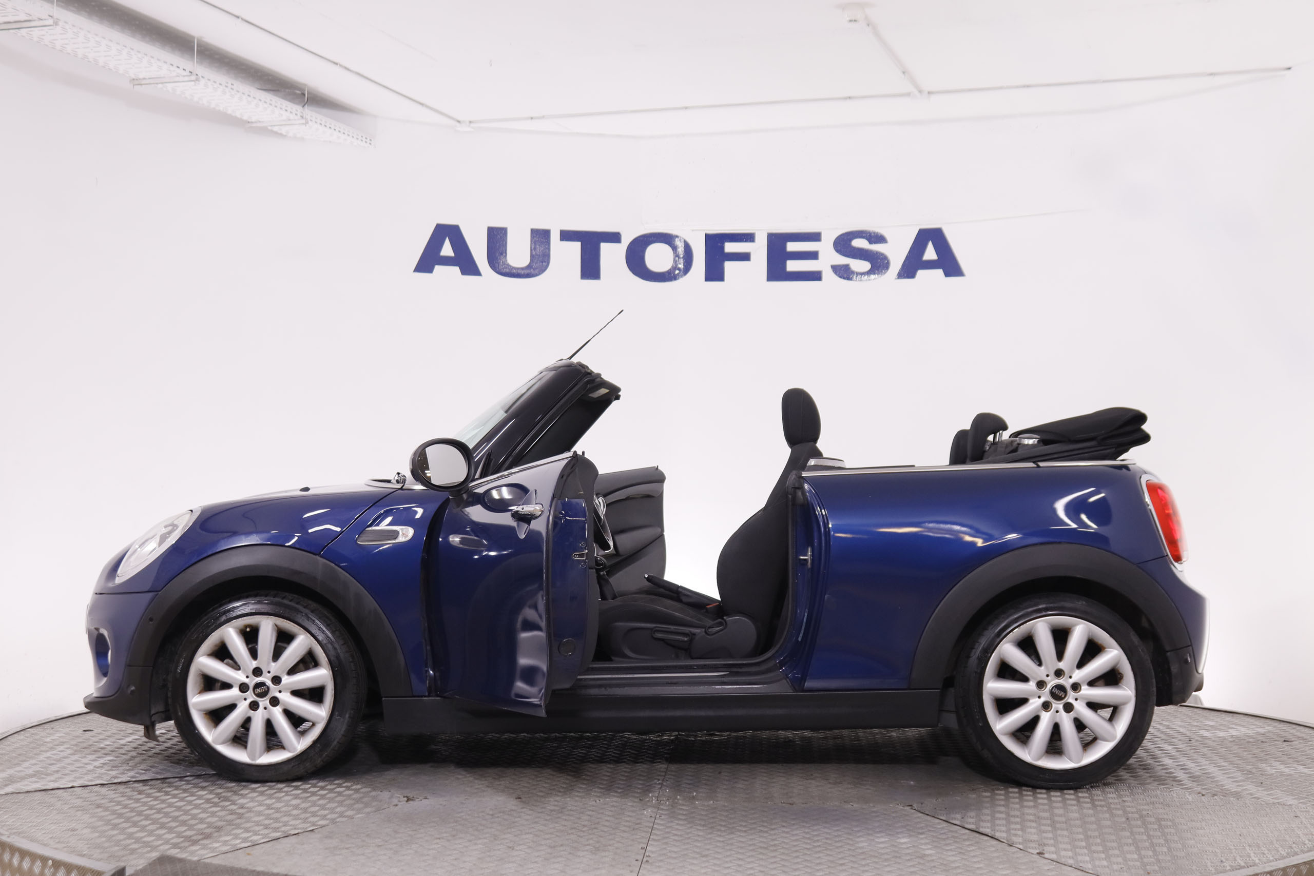 Mini Cooper Cabrio 1.5 CABRIO FINTION EXQUISITE AUTO 136CV 2P # NAVY, PARKTRONIC foto 17