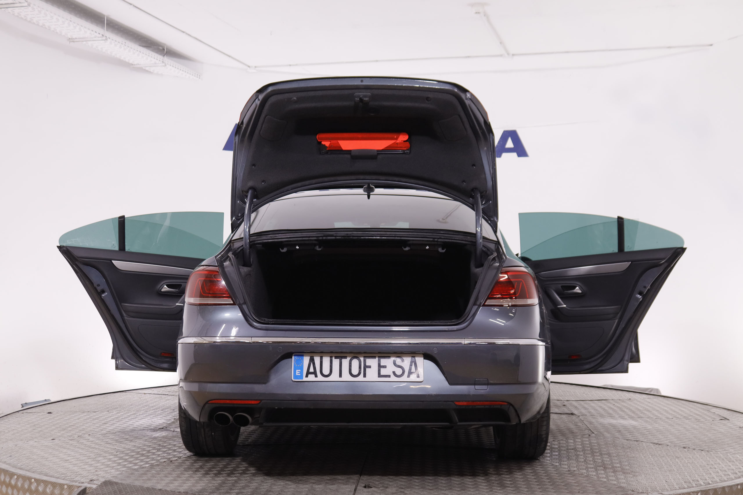 Volkswagen Cc 2.0 TDI EXCLUSIVE AUTO 140CV 4P # TECHO ELECTRICO, NAVY, PARKTRONIC foto 10