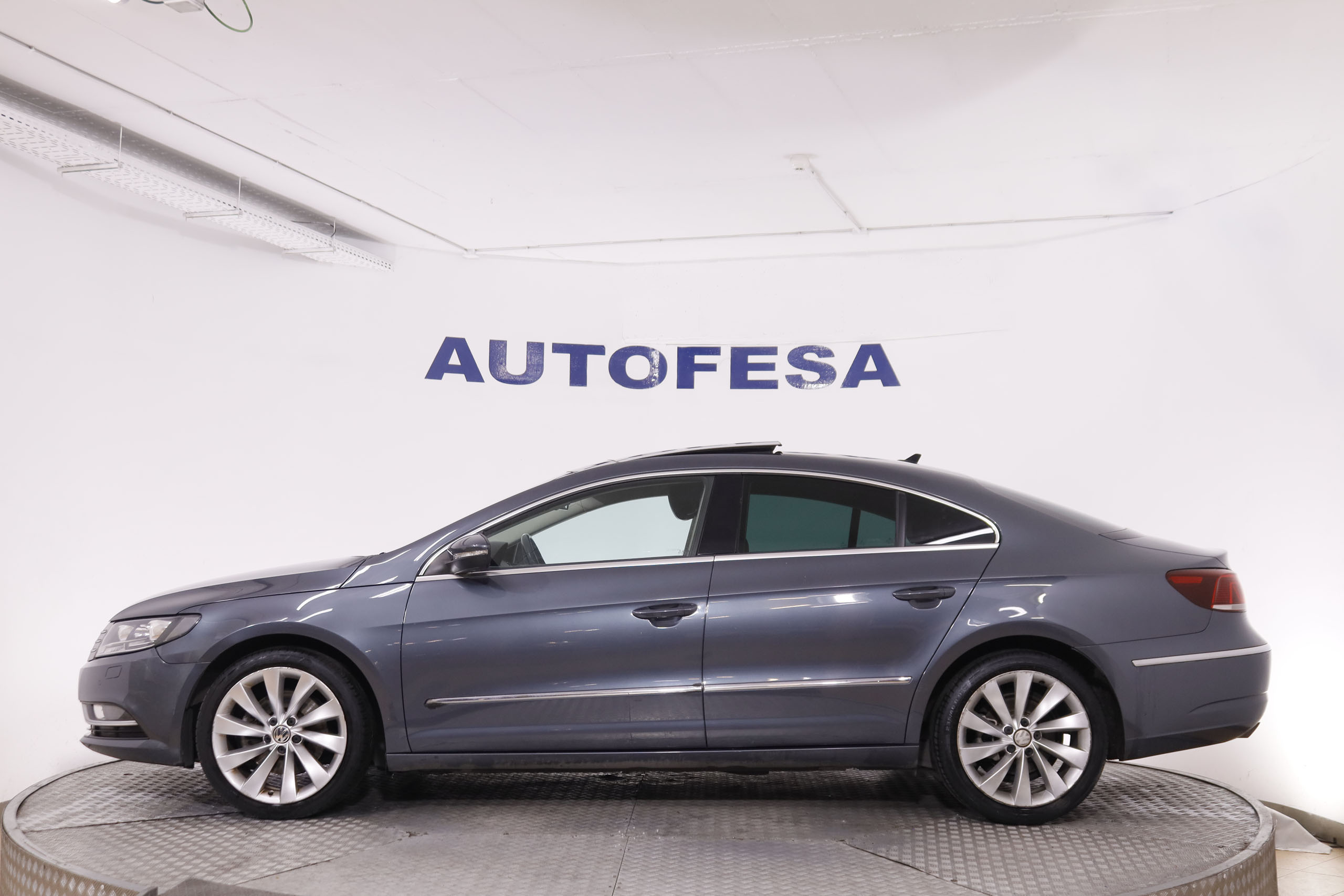 Volkswagen Cc 2.0 TDI EXCLUSIVE AUTO 140CV 4P # TECHO ELECTRICO, NAVY, PARKTRONIC foto 9