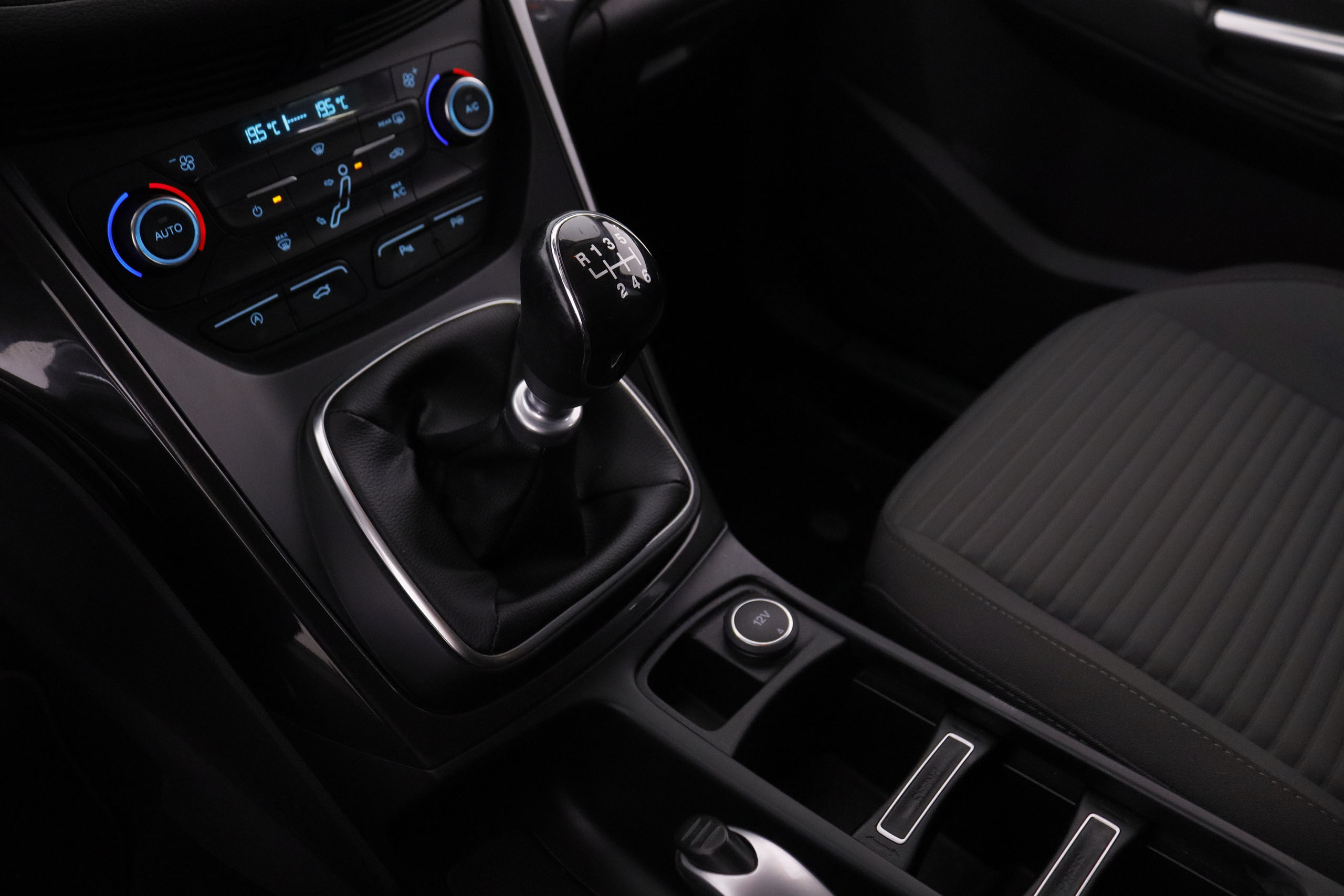 Ford C-max 1.0 ECOBOOST TITANIUM 125CV 5P # NAVY, PARKTRONIC foto 22