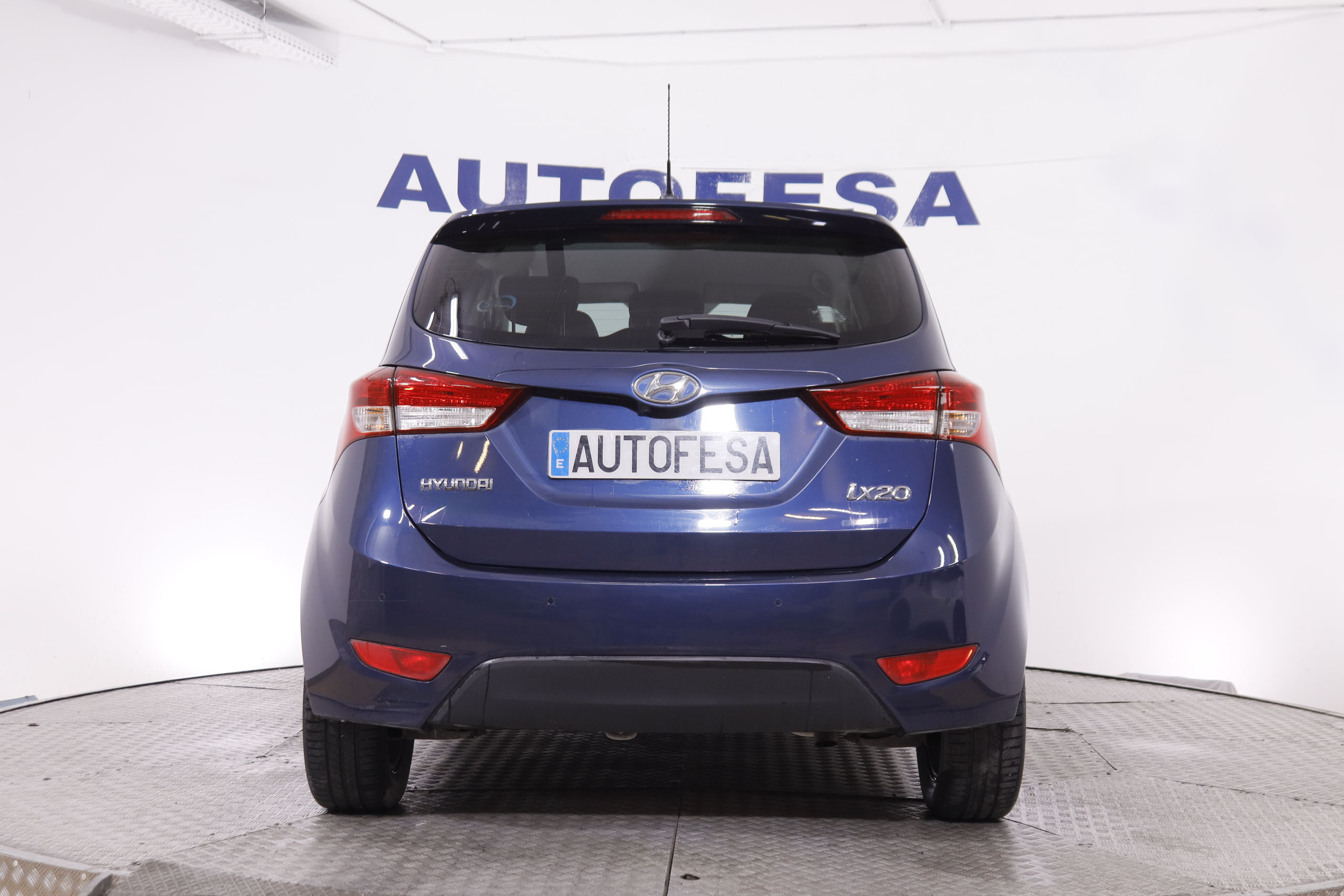 Hyundai Ix20 1.6 CRDI 115CV STYLE 5P # NAVY,CAMARA TRASERA,PARKTRONIC foto 6