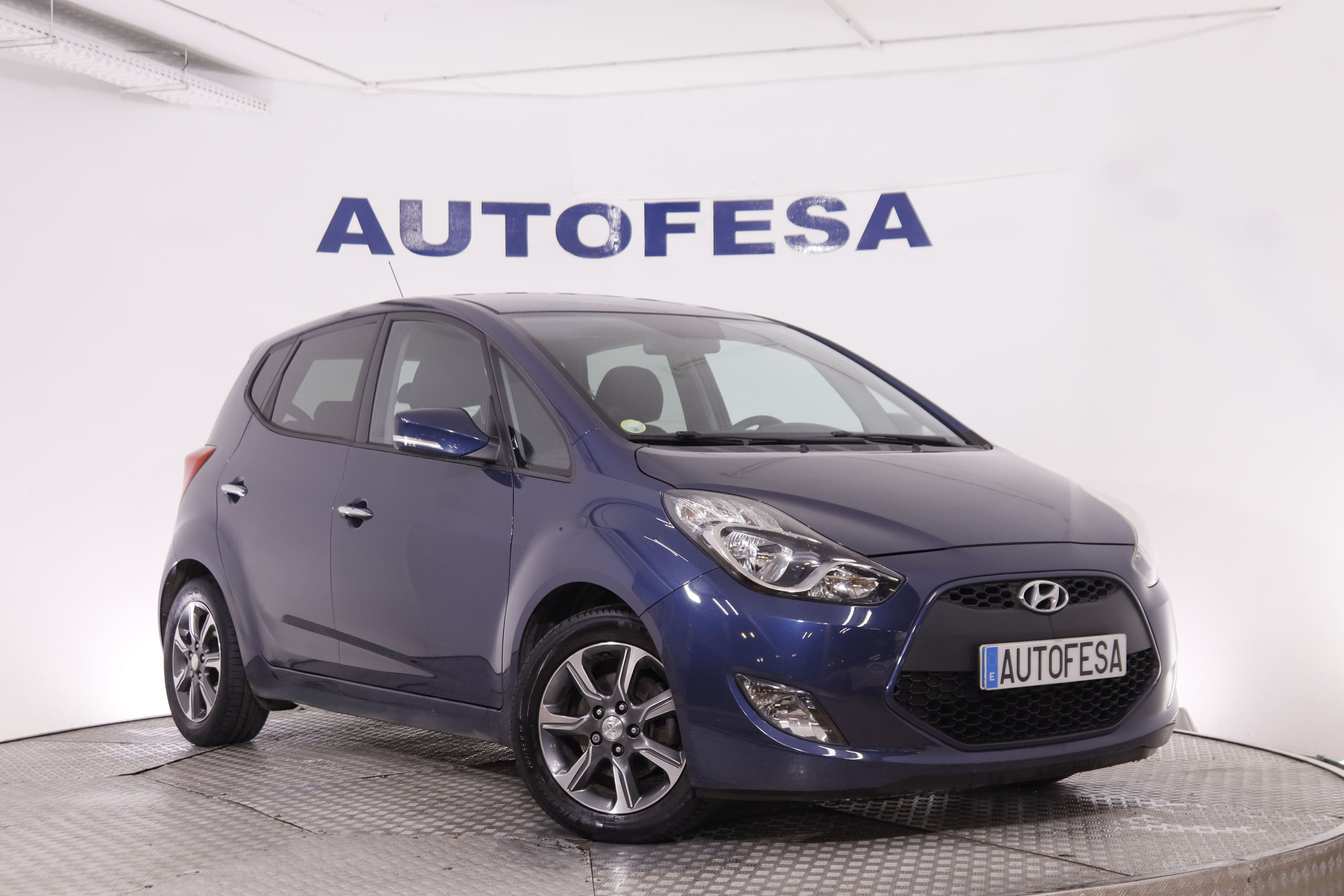 Hyundai Ix20 1.6 CRDI 115CV STYLE 5P # NAVY,CAMARA TRASERA,PARKTRONIC foto 3
