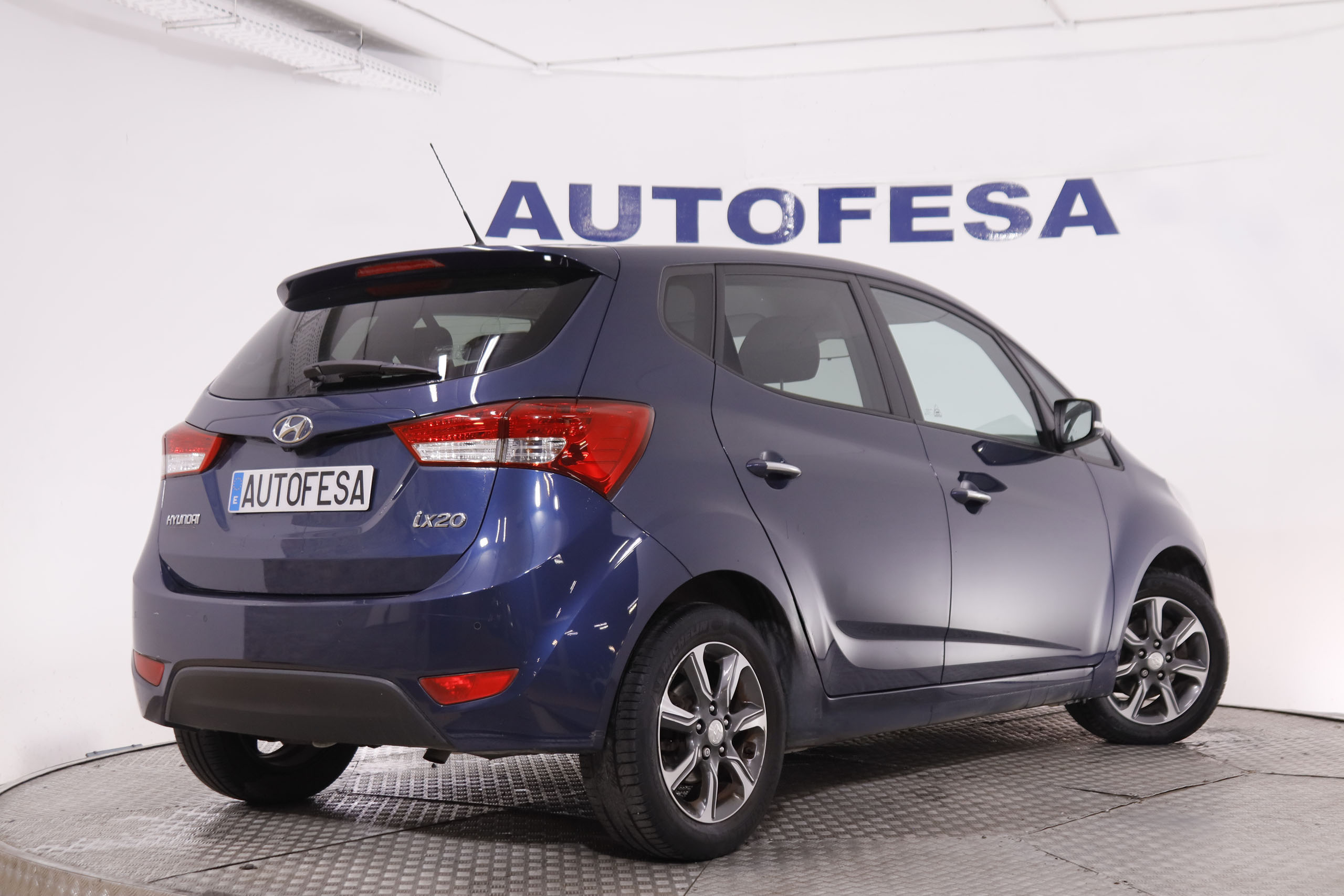 Hyundai Ix20 1.6 CRDI 115CV STYLE 5P # NAVY,CAMARA TRASERA,PARKTRONIC foto 7