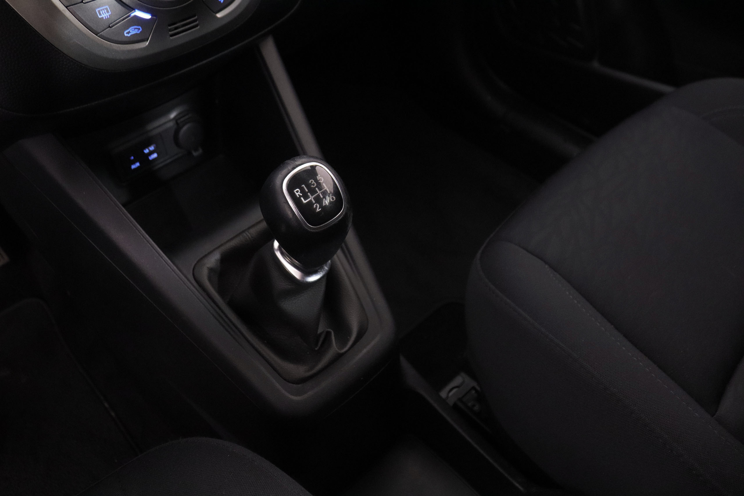 Hyundai Ix20 1.6 CRDI 115CV STYLE 5P # NAVY,CAMARA TRASERA,PARKTRONIC foto 22