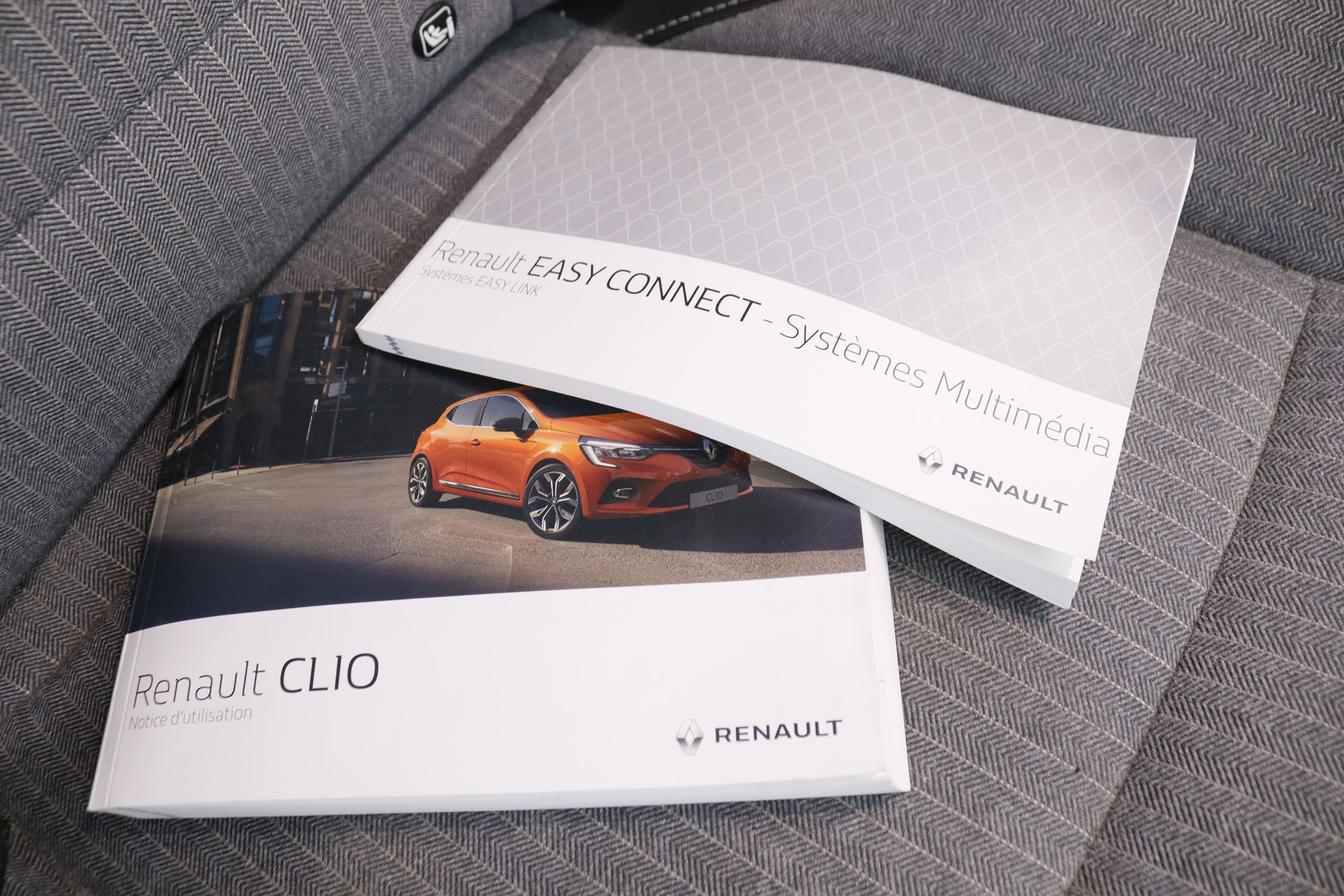 Renault Clio 1.3 TCE INTENS 140CV 5P # IVA DEDUCIBLE, NAVY, PARKTRONIC foto 28