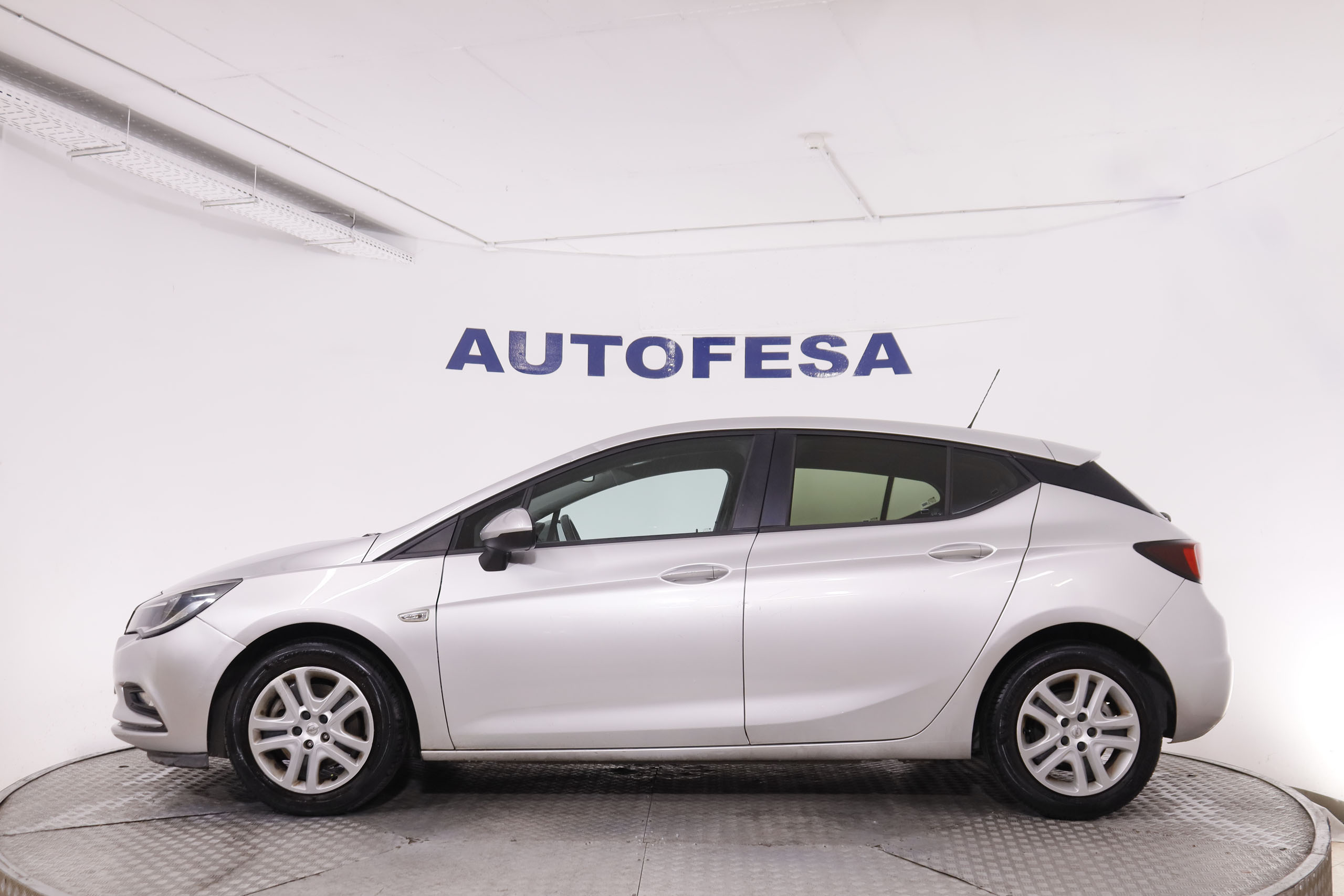 Opel Astra 1.6 CDTI 110CV BUSINESS 5P # LIBRO REVISION foto 9