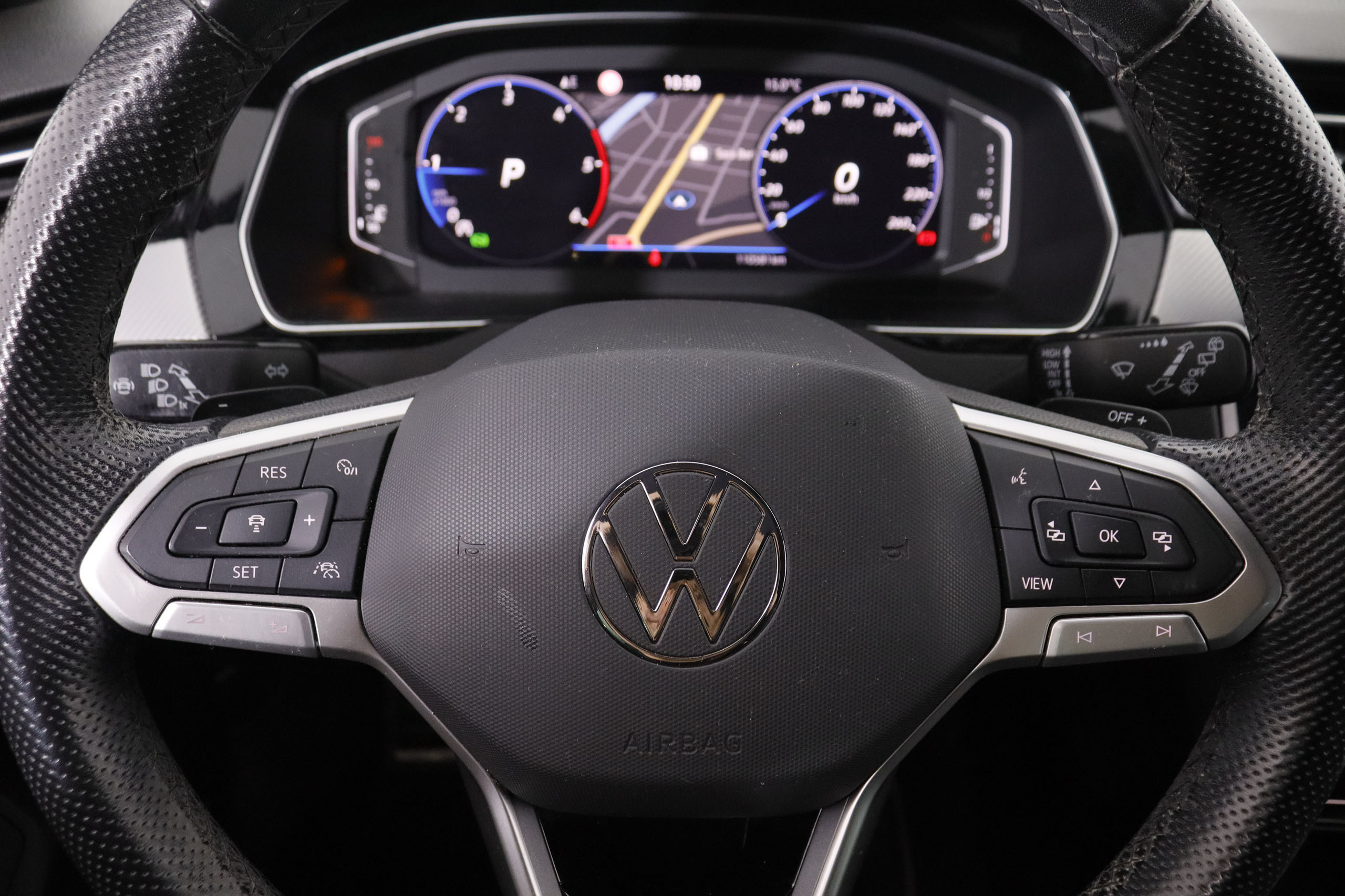 Volkswagen Passat VARIANT 2.0 TDI DSG R LINE AUTO 150CV 5P # IVA DEDUCIBLE, CUERO, NAVY, PARKTRONIC foto 17