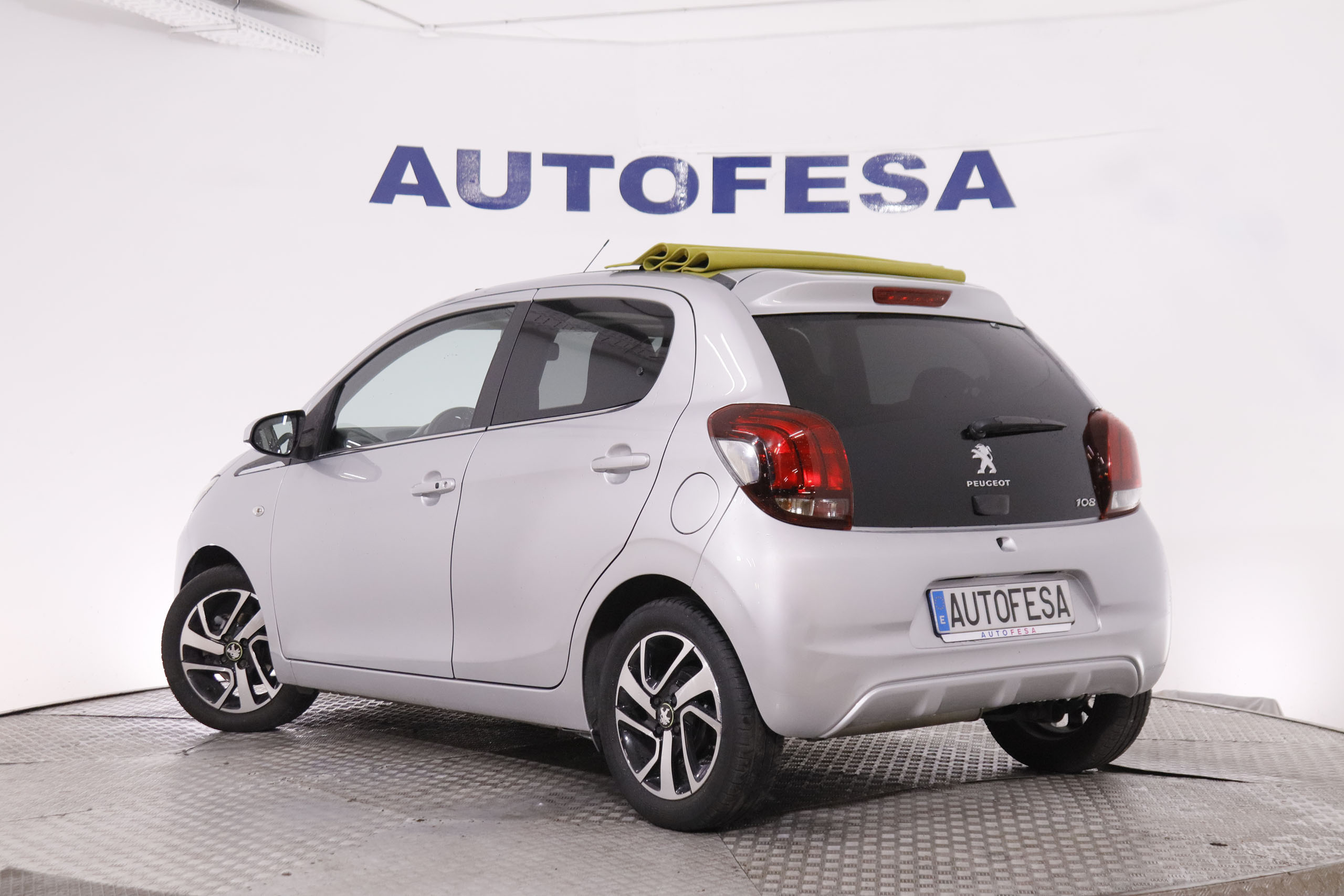 Peugeot 108 1.0 VTI TOP! 72CV 5P # TECHO foto 7