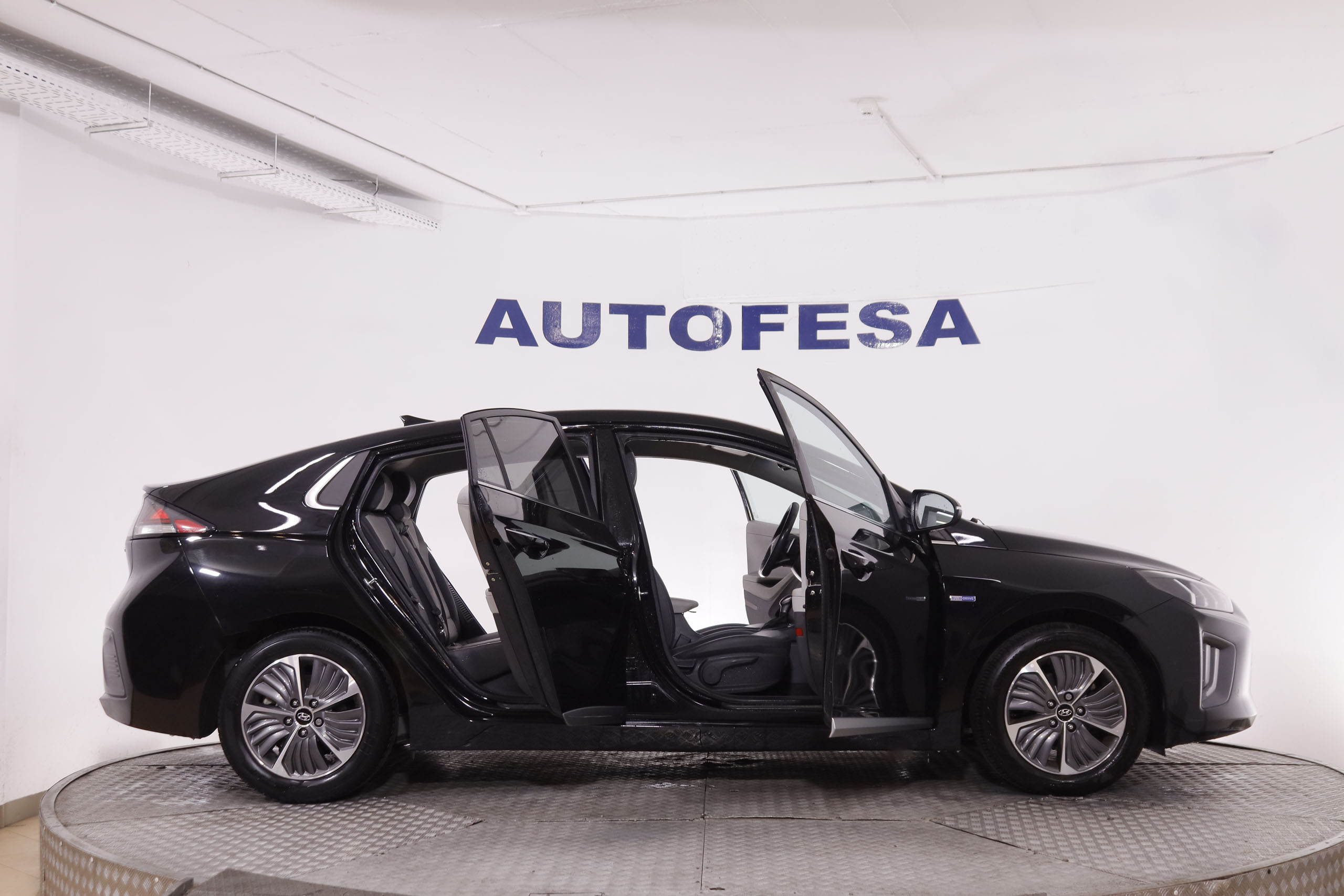 Hyundai Ioniq 1.6 PHEV PLUG IN TECNO AUTO 141CV 5P # CUERO, NAVY, PARKTRONIC foto 11