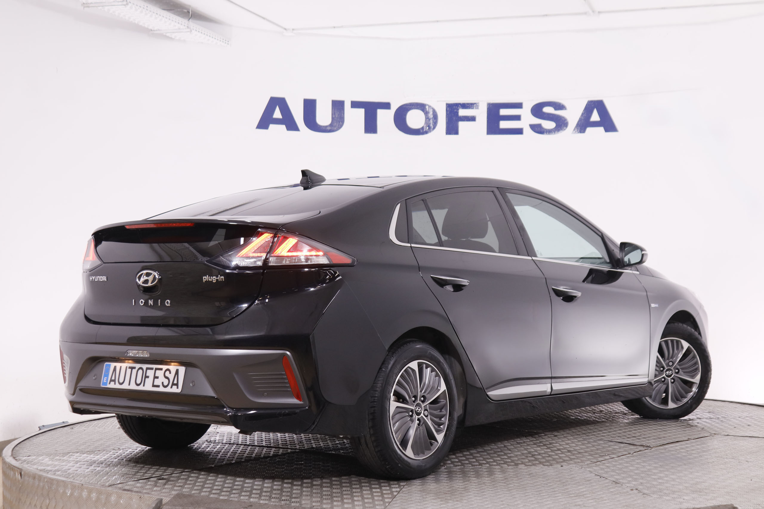 Hyundai Ioniq 1.6 PHEV PLUG IN TECNO AUTO 141CV 5P # CUERO, NAVY, PARKTRONIC foto 5