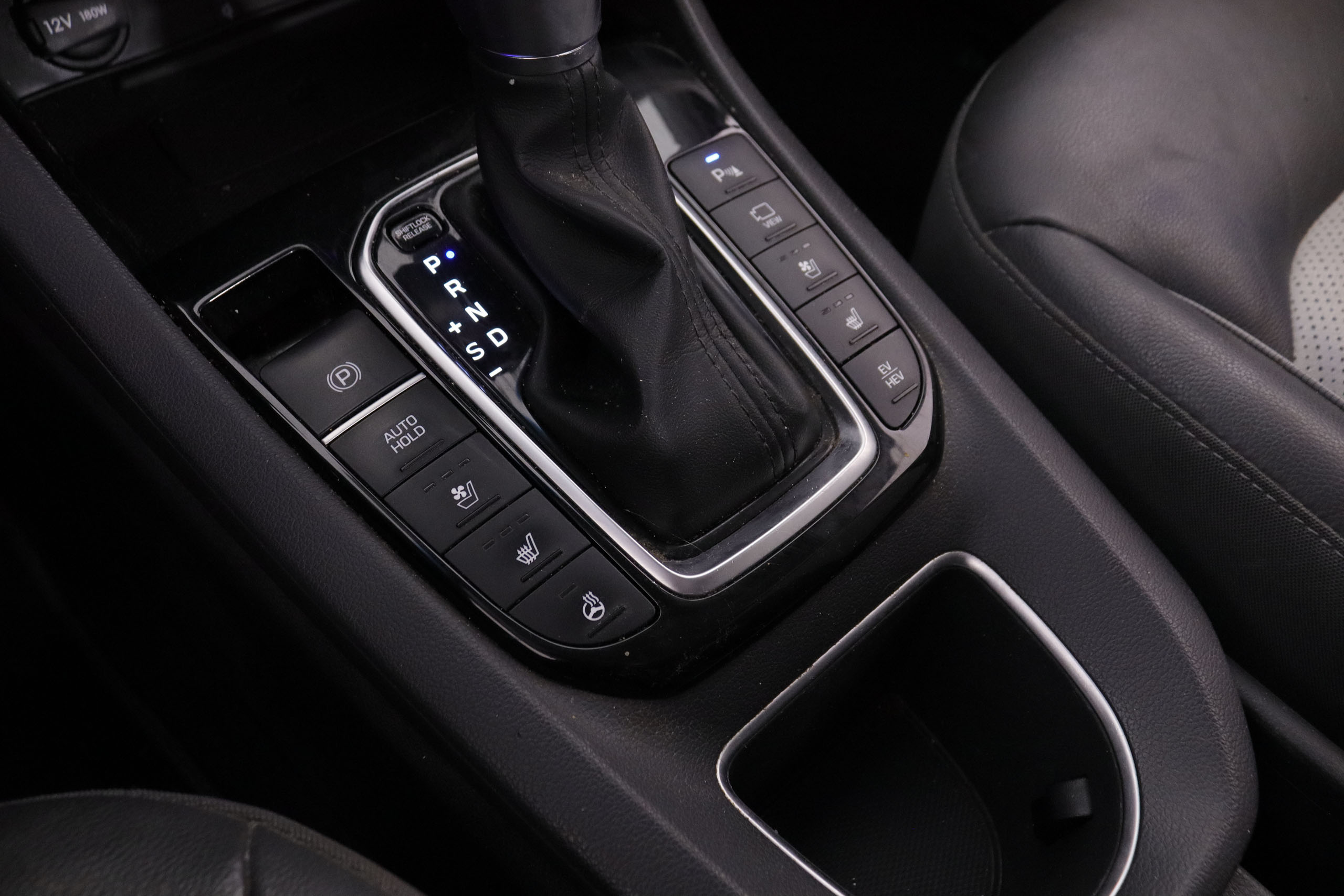 Hyundai Ioniq 1.6 PHEV PLUG IN TECNO AUTO 141CV 5P # CUERO, NAVY, PARKTRONIC foto 24