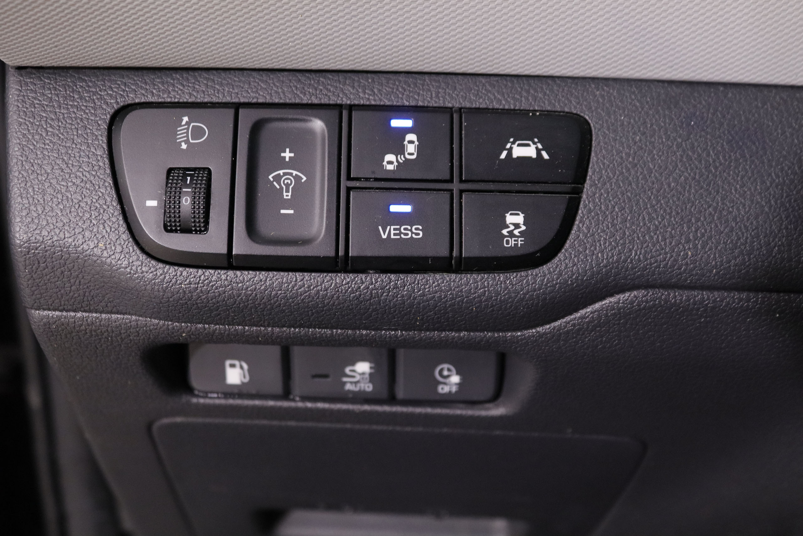 Hyundai Ioniq 1.6 PHEV PLUG IN TECNO AUTO 141CV 5P # CUERO, NAVY, PARKTRONIC foto 22