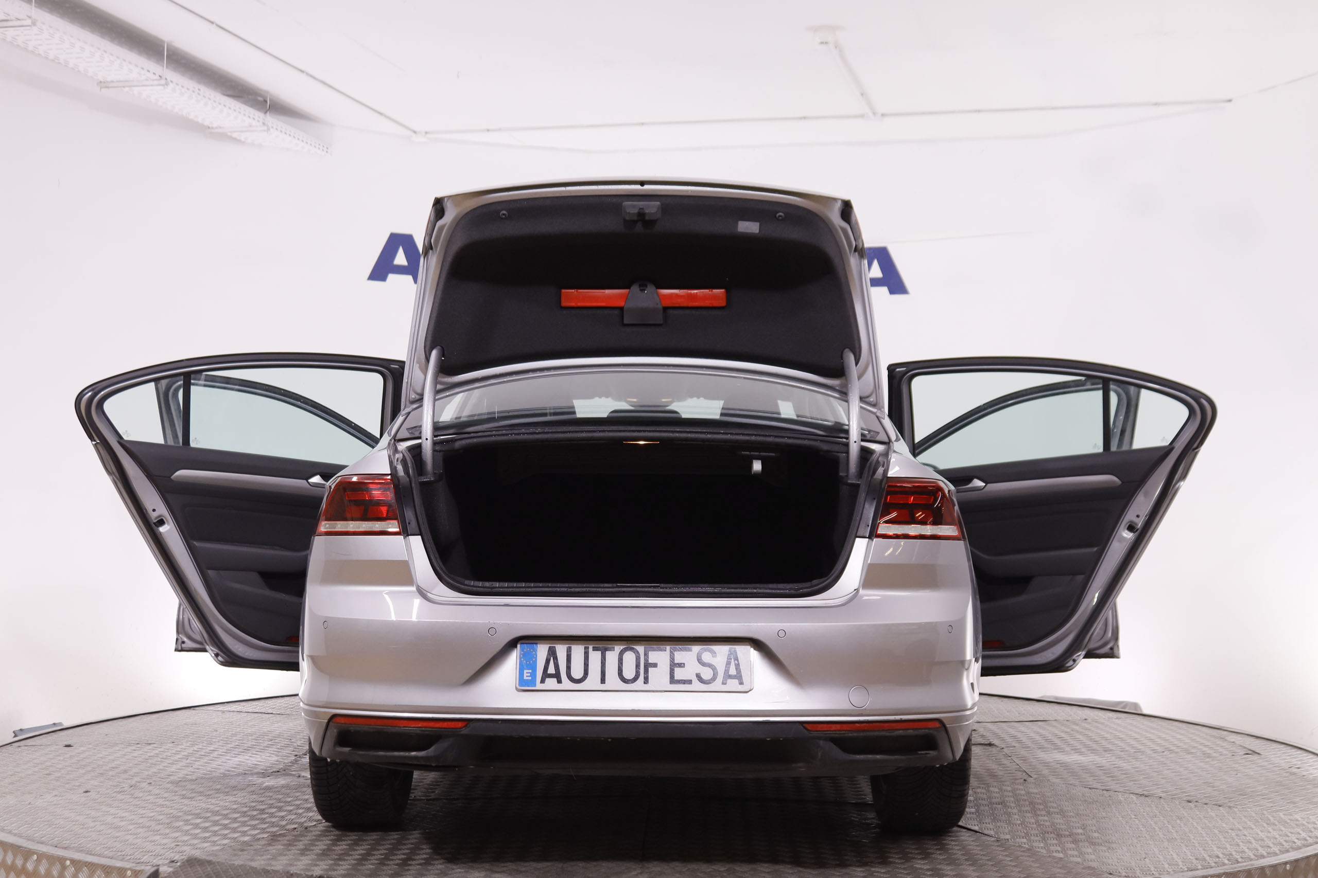 Volkswagen Passat 2.0 TDI BUSINESS DSG AUTO 122CV 4P # IVA DEDUCIBLE, PARKTRONIC - Foto 10