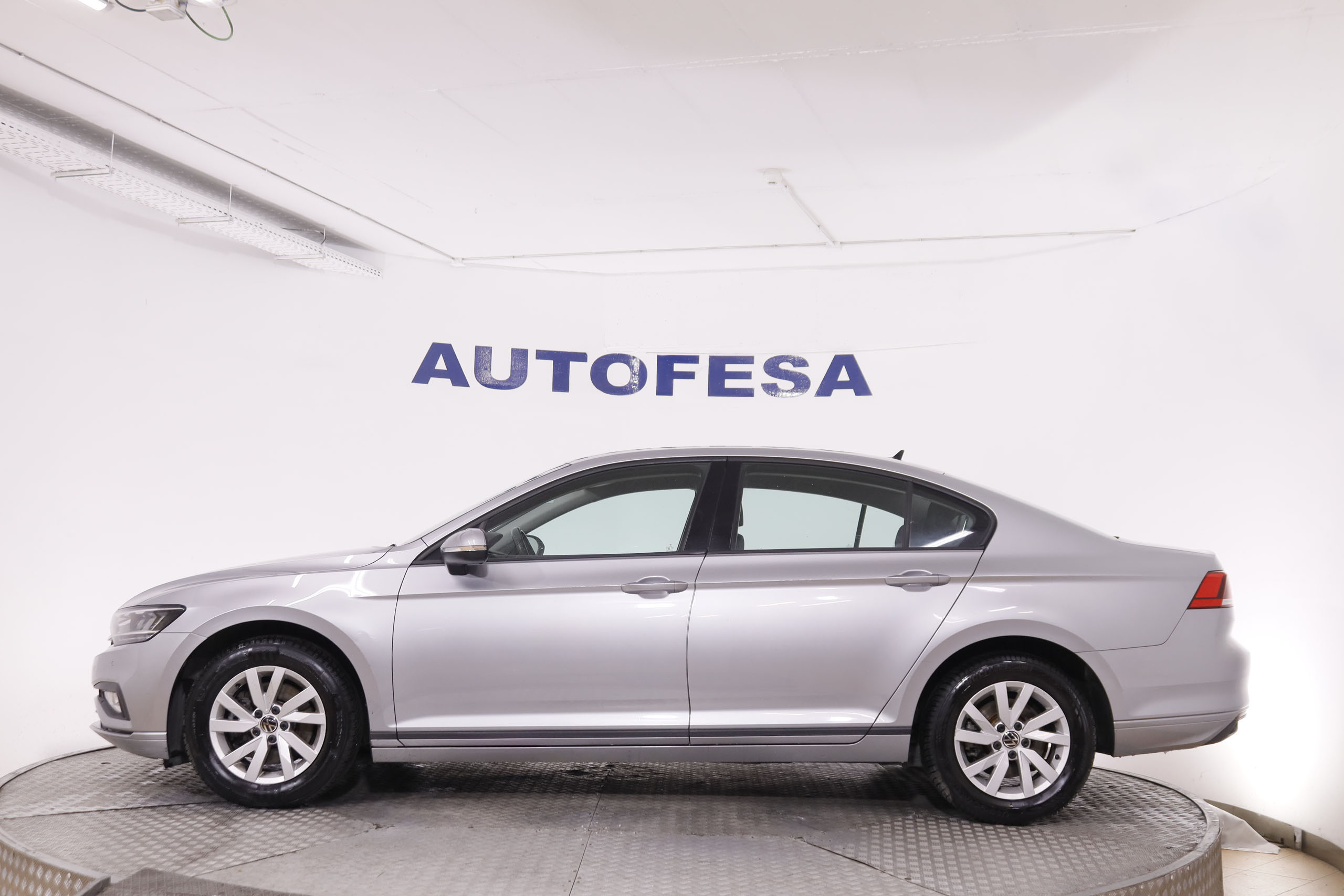 Volkswagen Passat 2.0 TDI BUSINESS DSG AUTO 122CV 4P # IVA DEDUCIBLE, PARKTRONIC - Foto 9