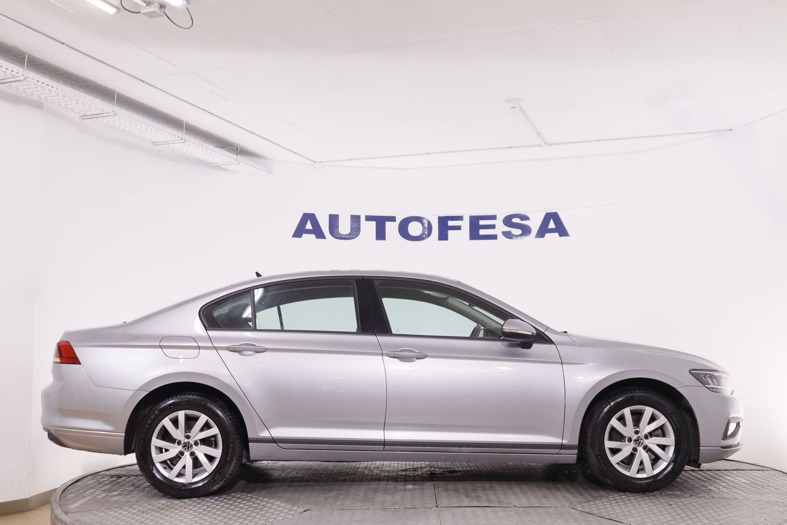 Volkswagen Passat 2.0 TDI BUSINESS DSG AUTO 122CV 4P # IVA DEDUCIBLE, PARKTRONIC - Foto 13